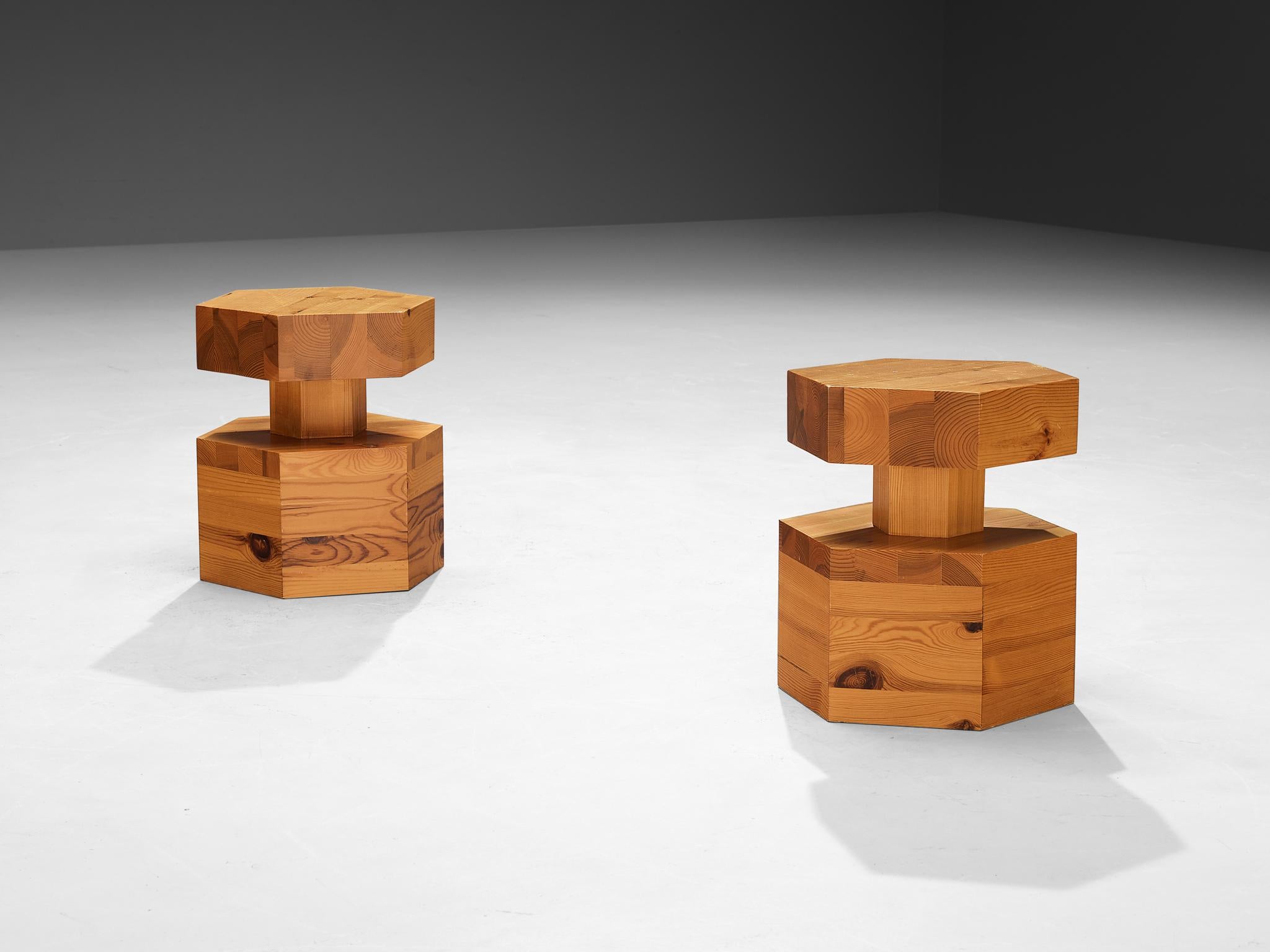 Pair of Hexagonal Side Tables in Solid Pine In Good Condition In Waalwijk, NL