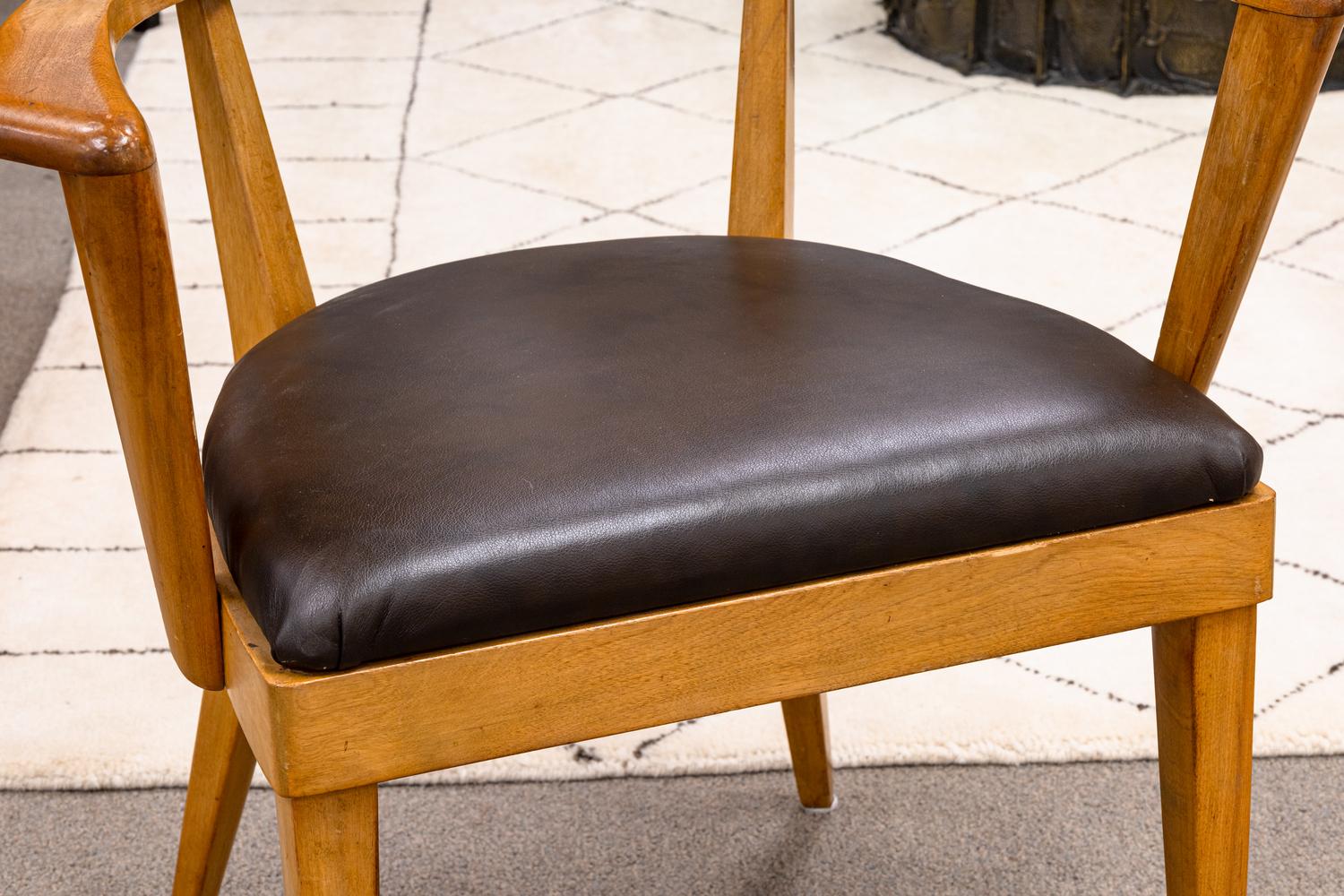 Ein Paar Wakefield-Sessel aus Heywood, entworfen von Leo Jiranek und Ernest Herrmann im Angebot 2
