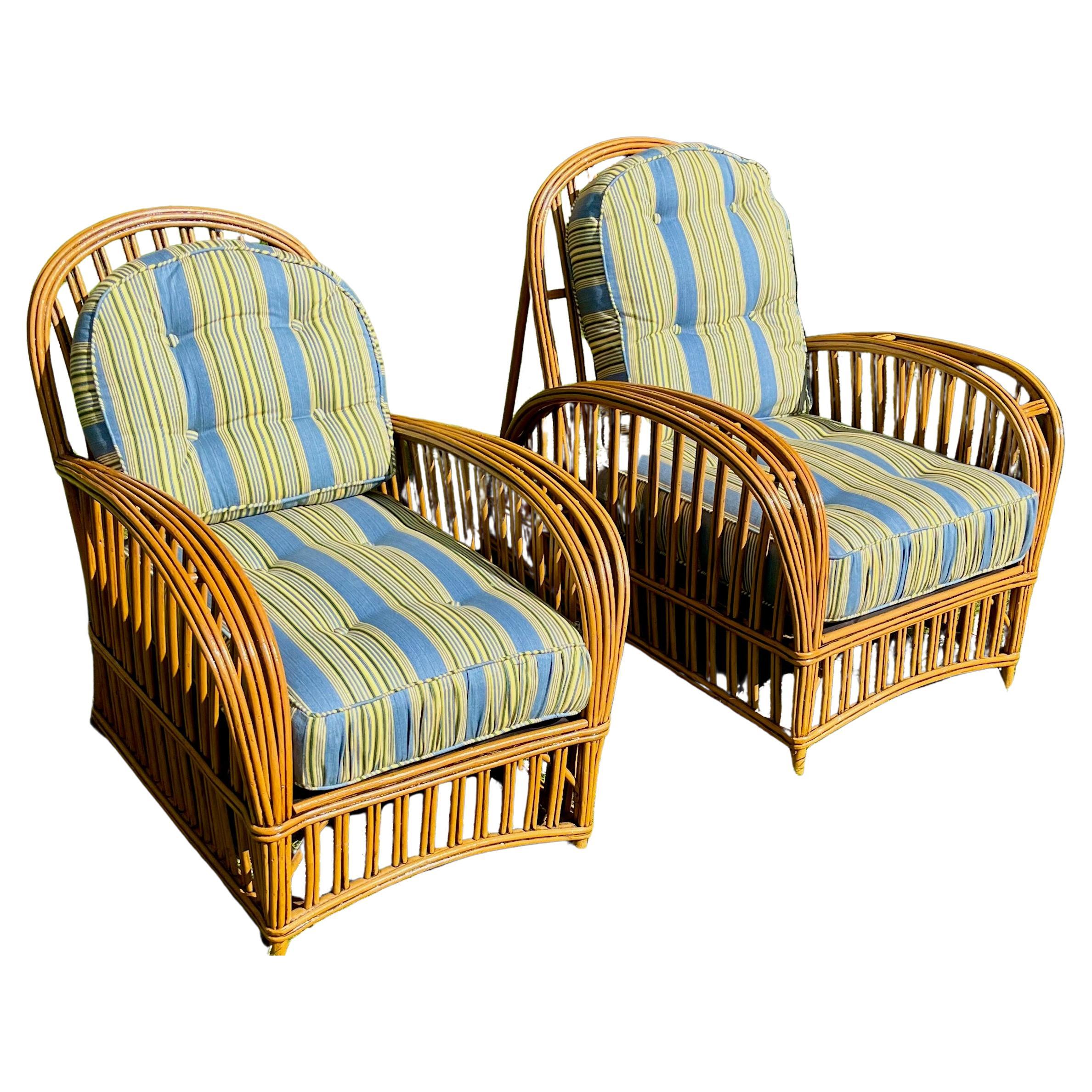 Paar Heywood Wakefield Deco Rattan-Damen- und Herrenstühle in natürlicher Oberfläche in Heywood (Frühes 20. Jahrhundert) im Angebot