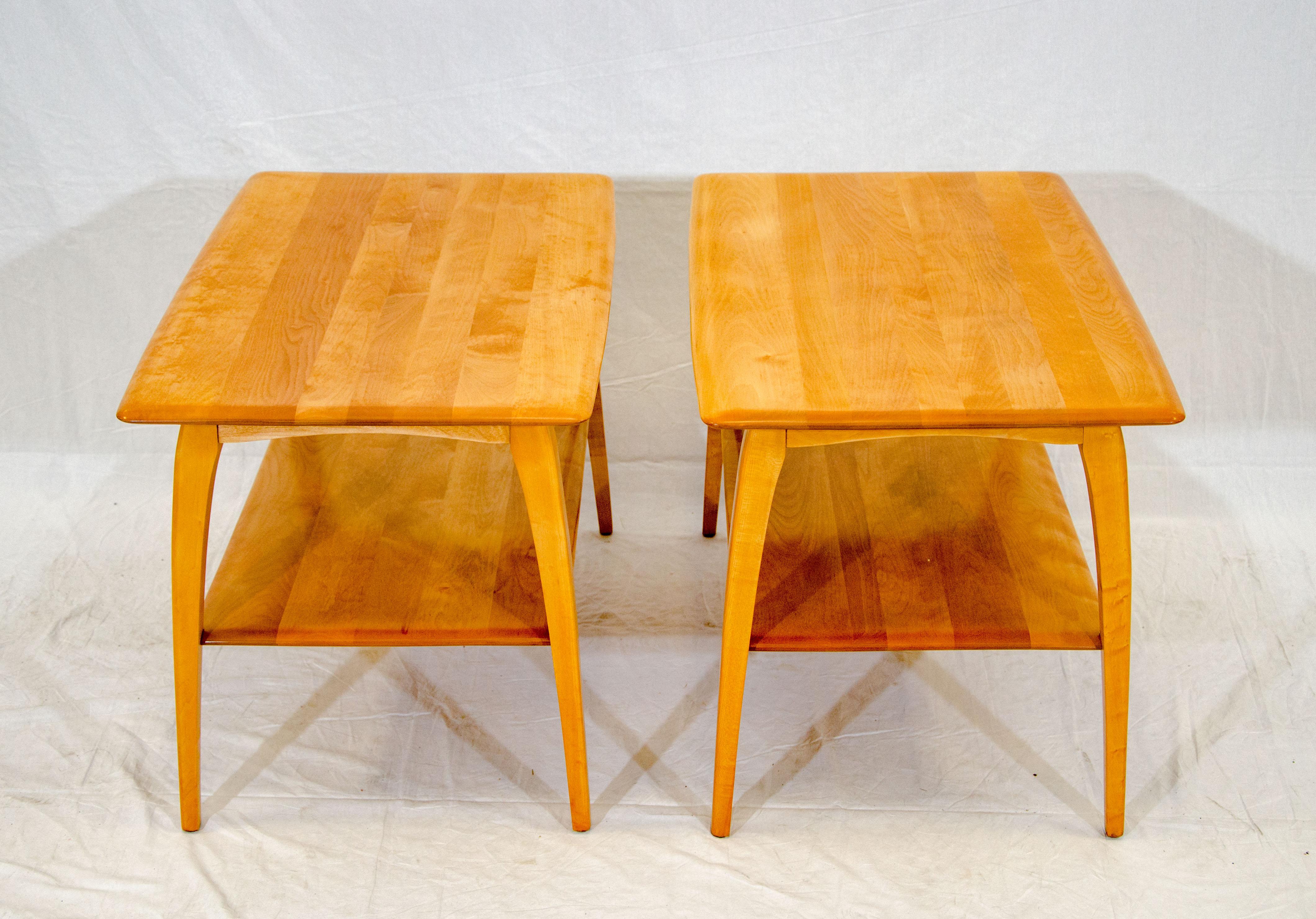 Pair of Heywood Wakefield End Tables, M 1502 G In Good Condition In Crockett, CA