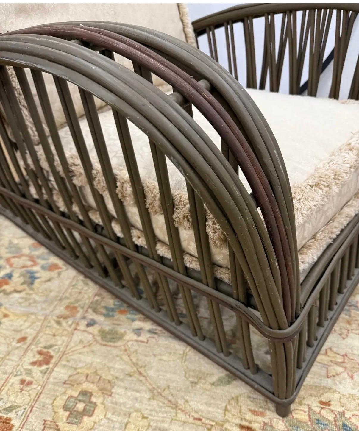 Coppia di sedie da salotto reclinabili in vimini e rattan Heywood Wakefield Stick in vendita 1