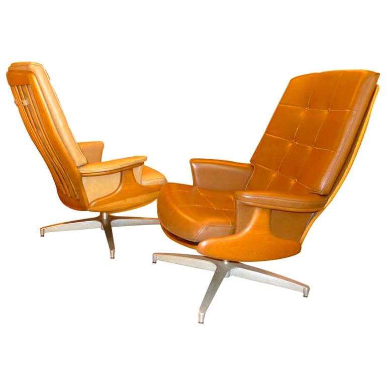 Pair of Heywood Wakefield Swivel Lounge Chairs at 1stDibs heywood