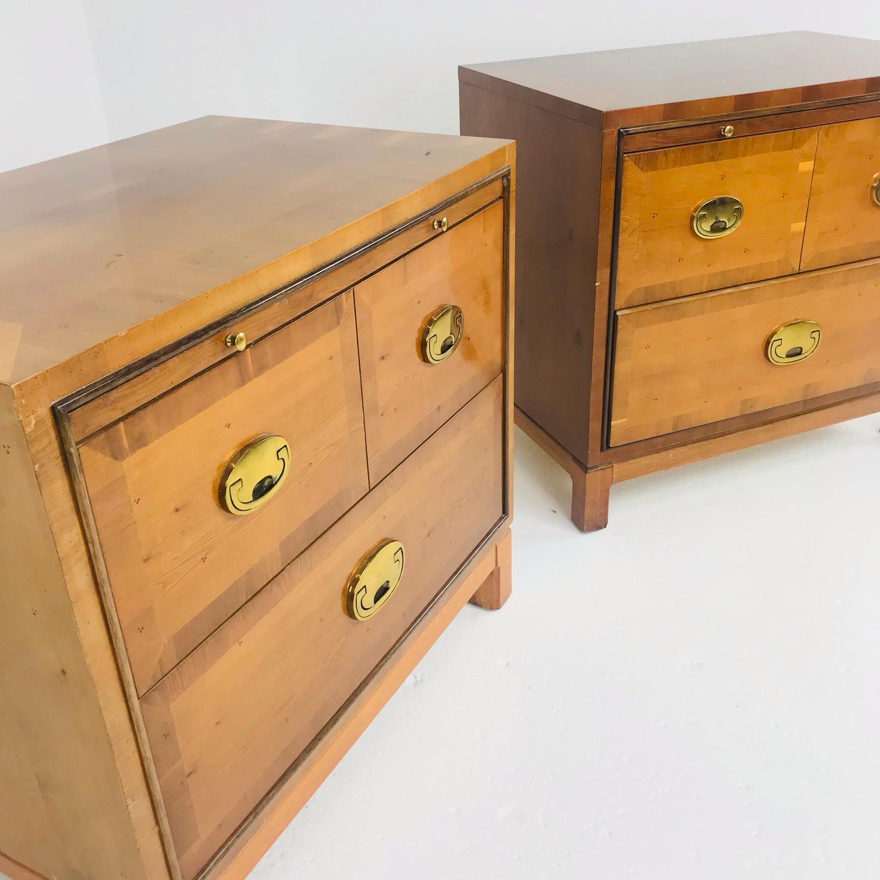 Mid-Century Modern Pair of Hickory Chinoiserie Campaign Style Nightstands