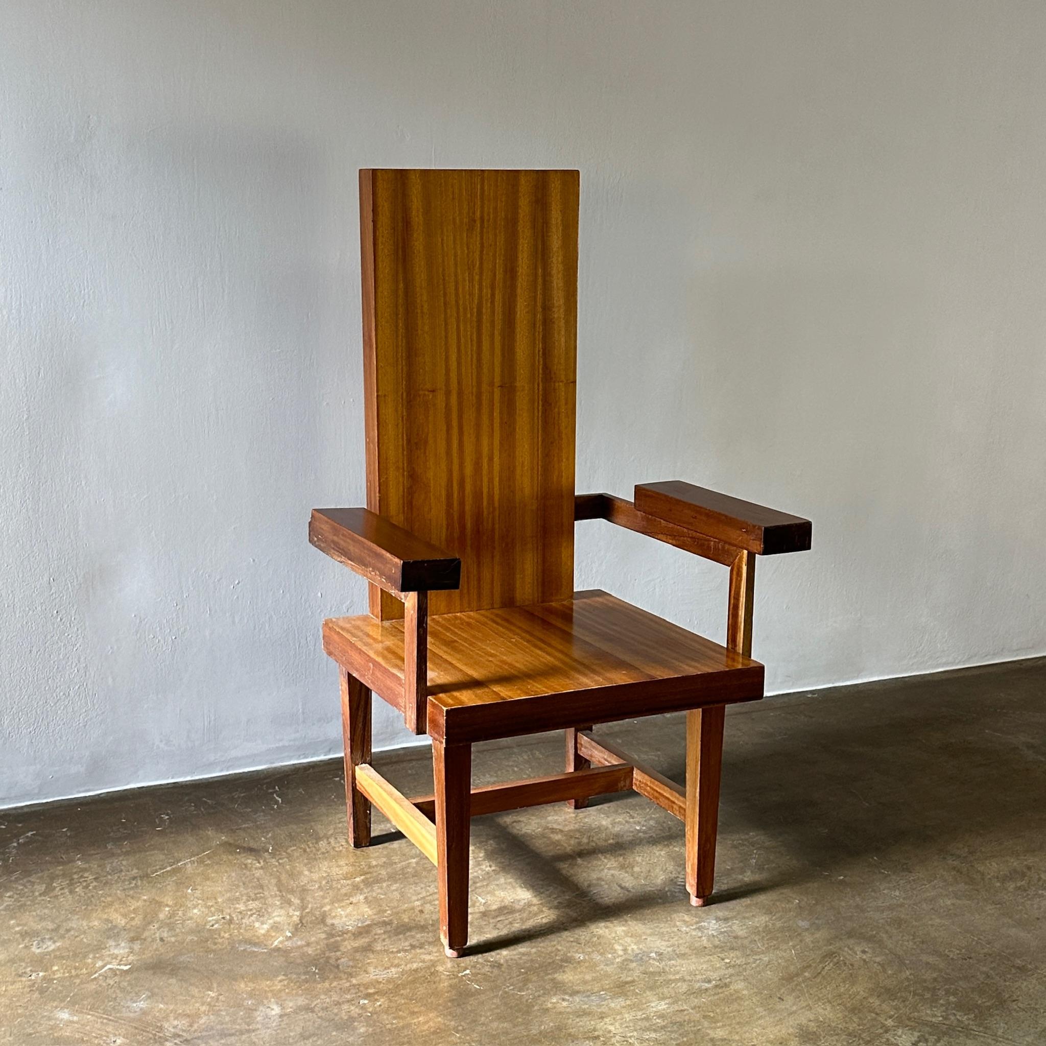 Paire de chaises à haut dossier Bon état - En vente à Los Angeles, CA