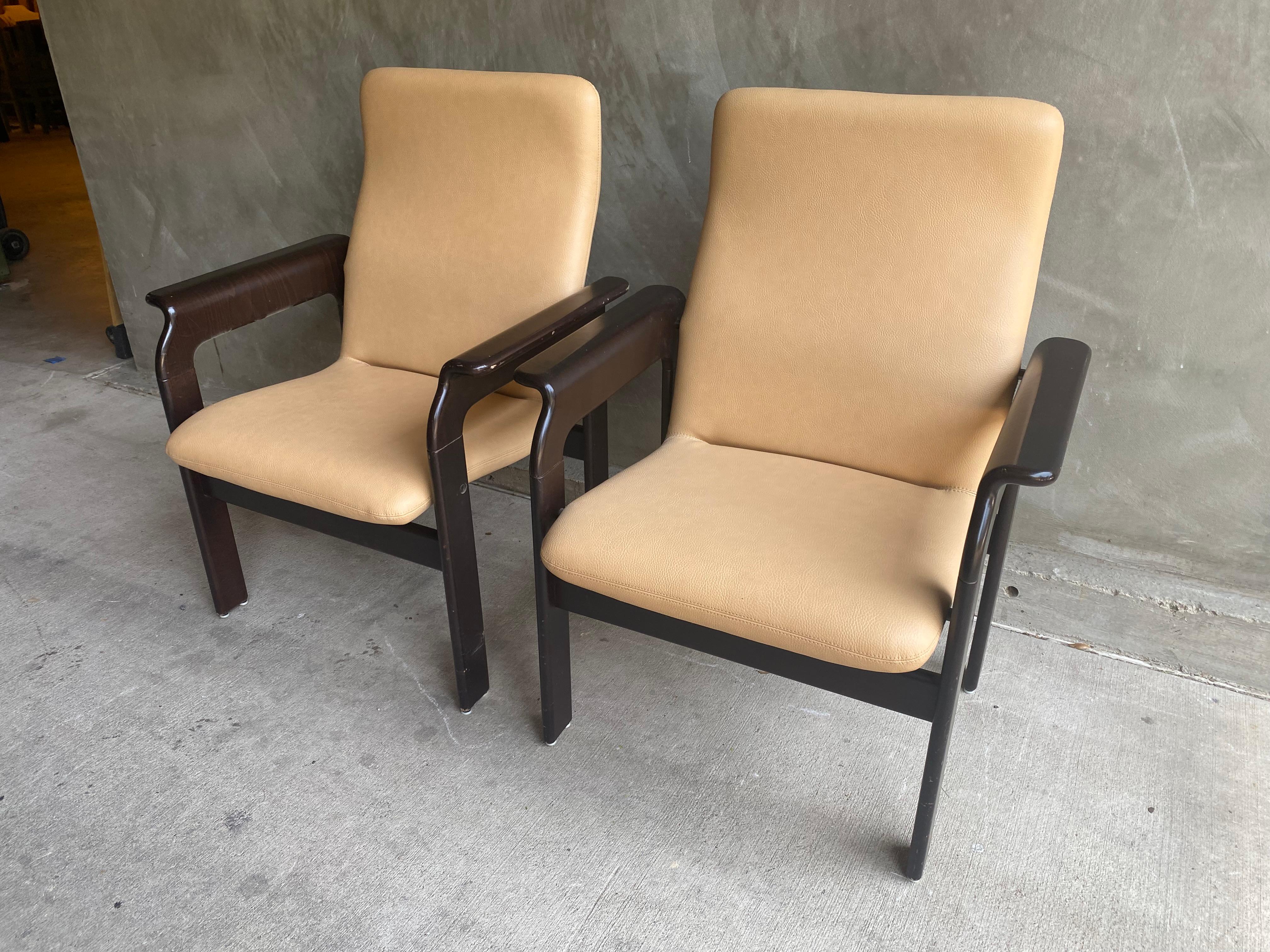 Mid-Century Modern Pair of High Back Leather Armchairs, by Bruno Rey for Dietiker