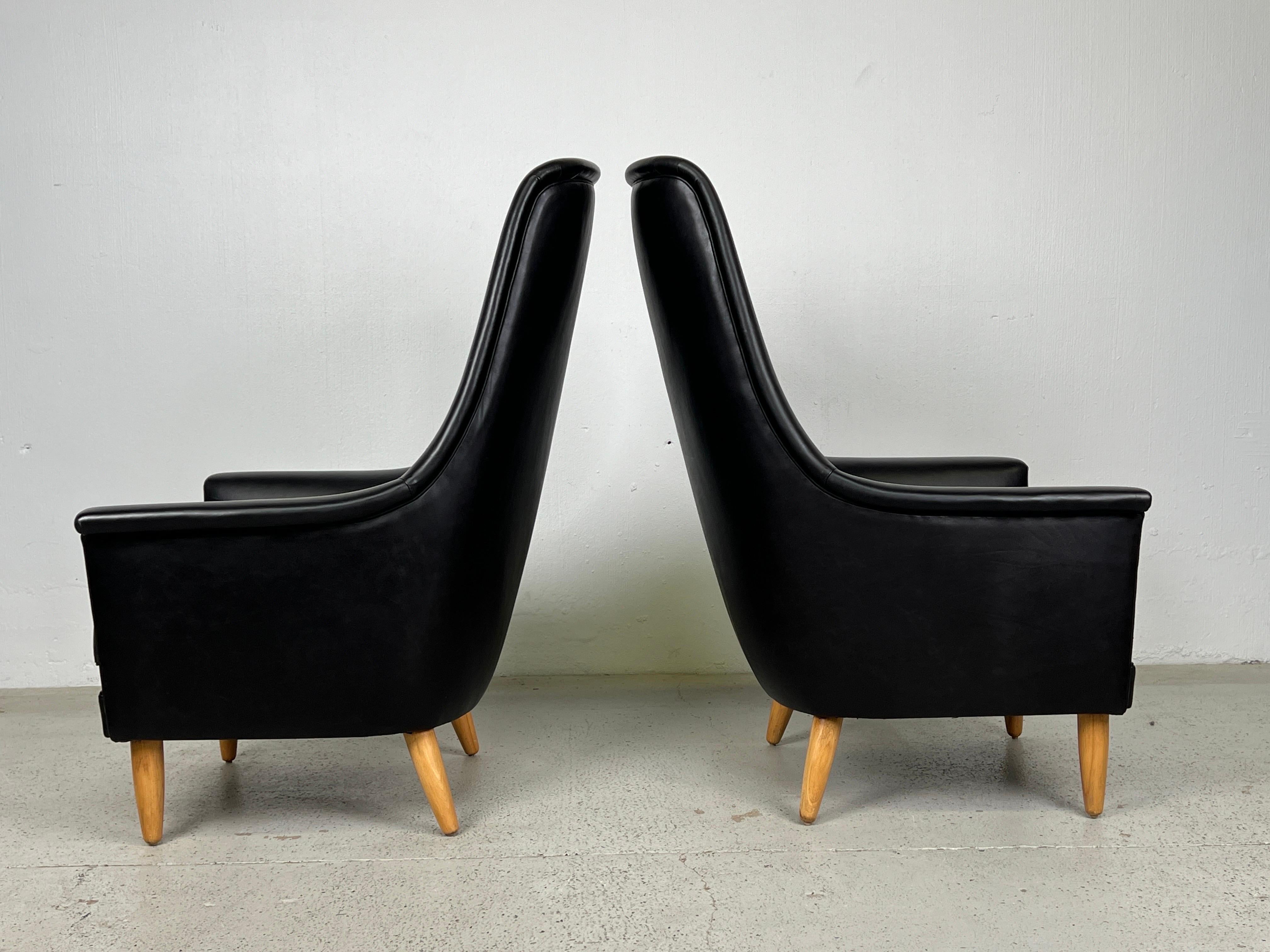 Pair of High Back Leather Lounge Chairs Attributed to Ib Kofod-Larsen For Sale 6