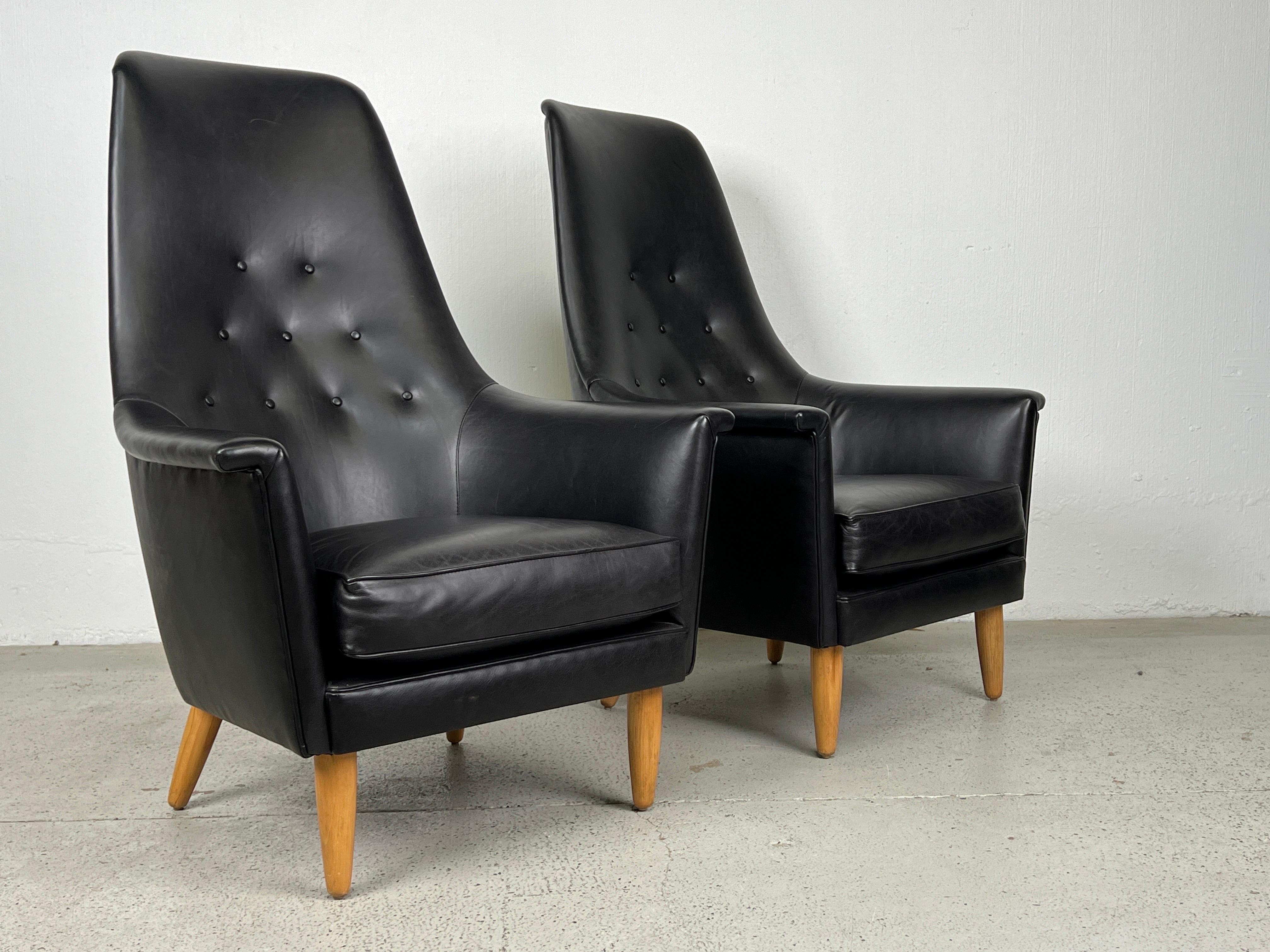 Pair of High Back Leather Lounge Chairs Attributed to Ib Kofod-Larsen For Sale 9