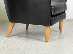 Paire de chaises longues à haut dossier en cuir attribuée à Ib Kofod-Larsen
