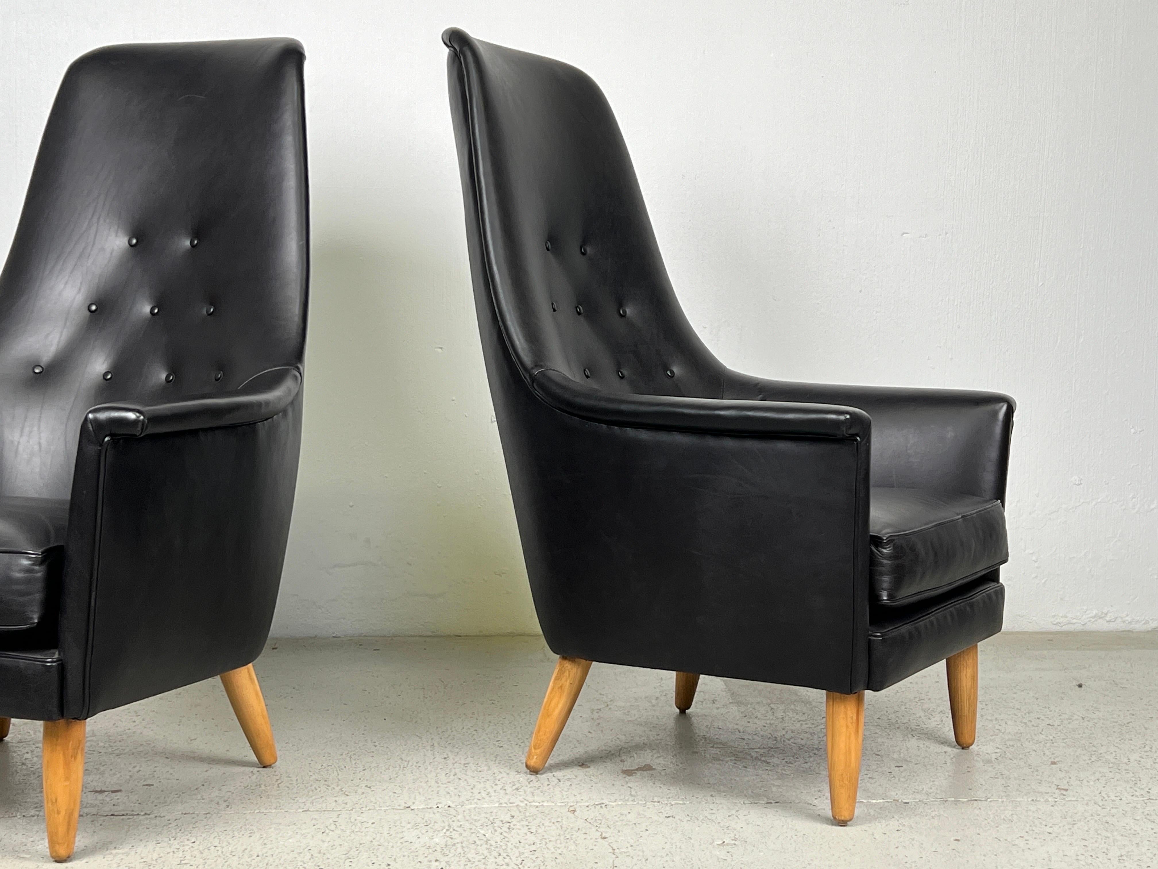 Pair of High Back Leather Lounge Chairs Attributed to Ib Kofod-Larsen For Sale 3