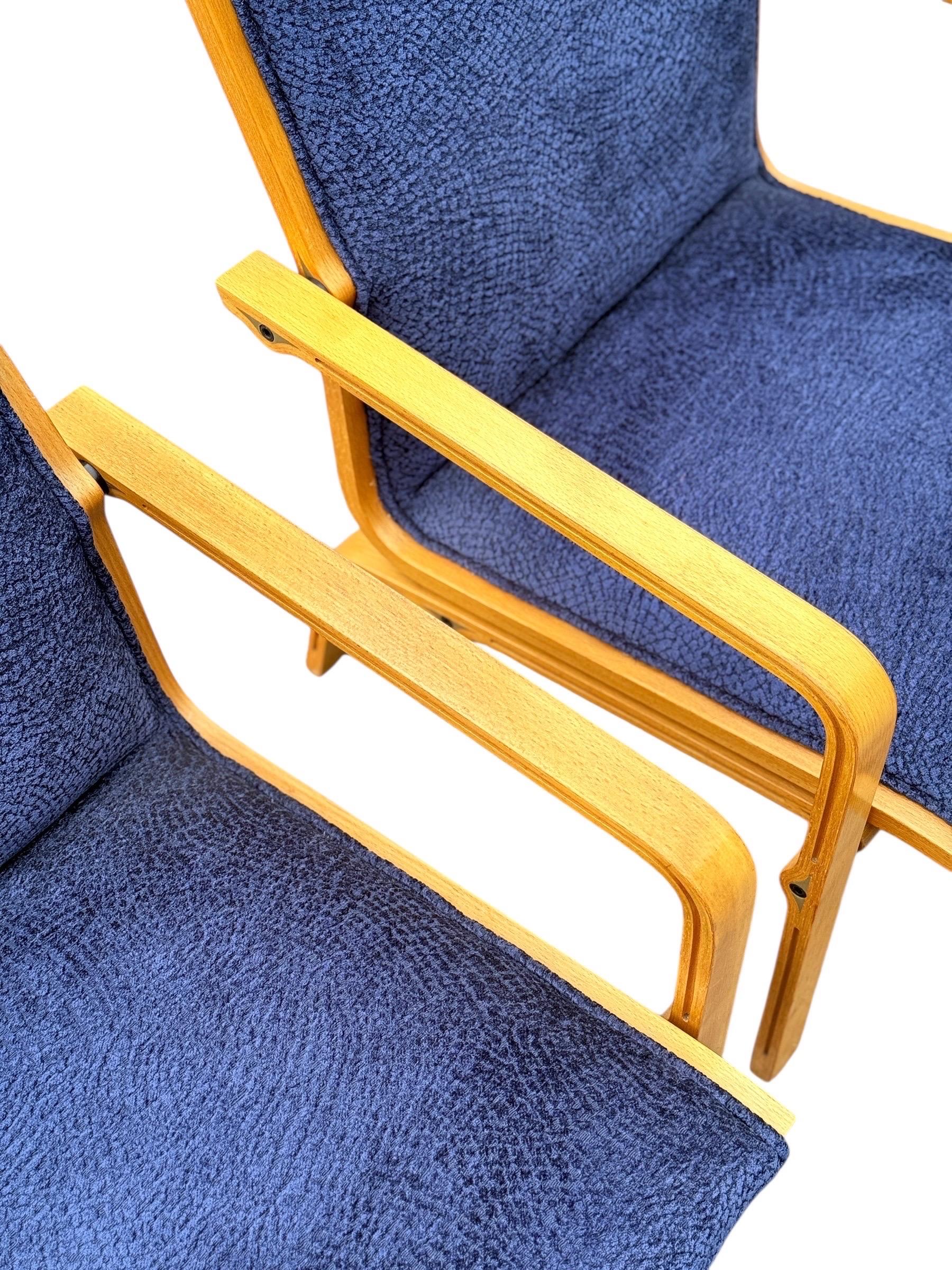 Pair of High-Back Lounge Chairs by Arne Jacobsen for Fritz Hansen For Sale 6
