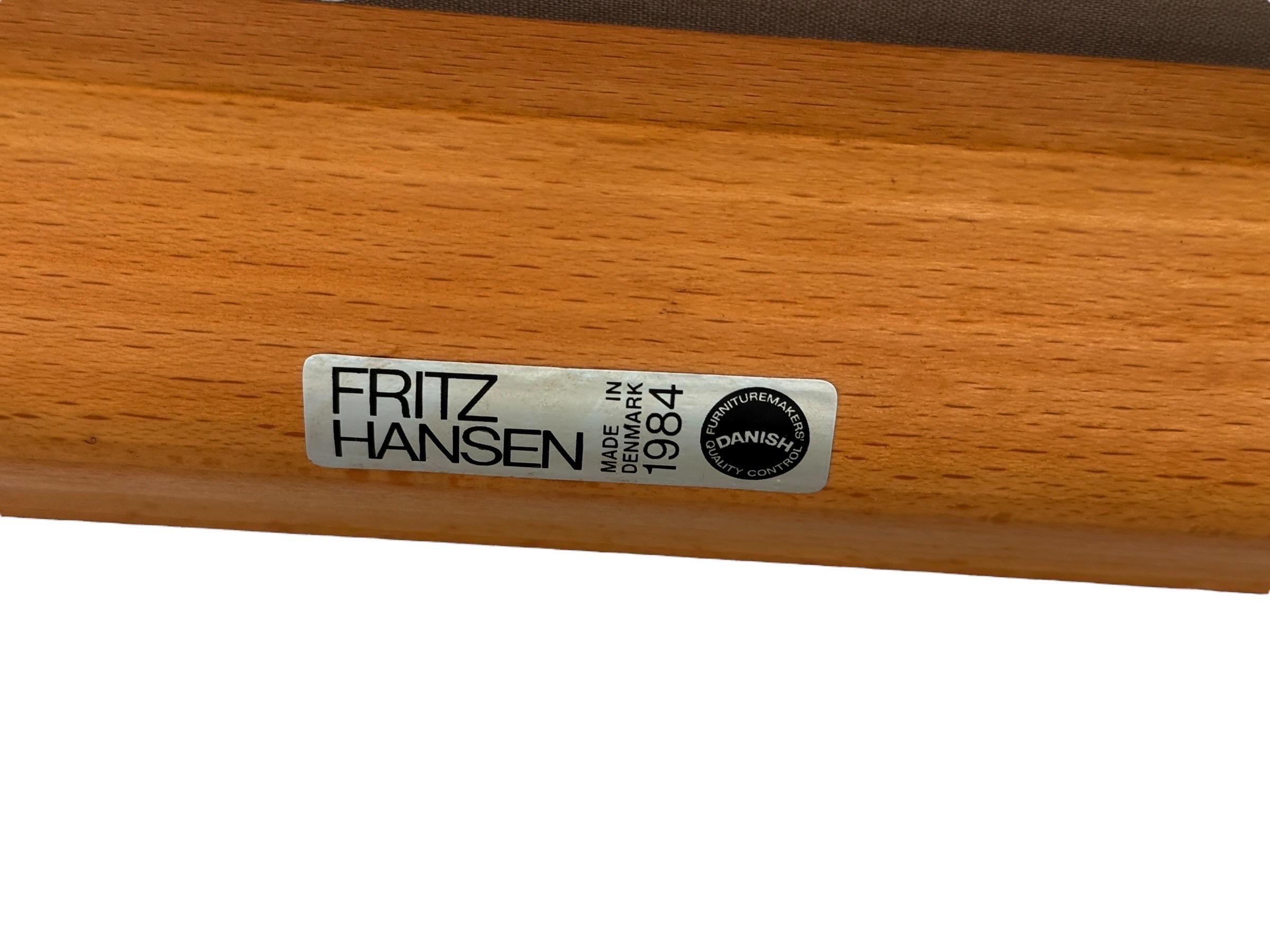 Pair of High-Back Lounge Chairs by Arne Jacobsen for Fritz Hansen For Sale 9