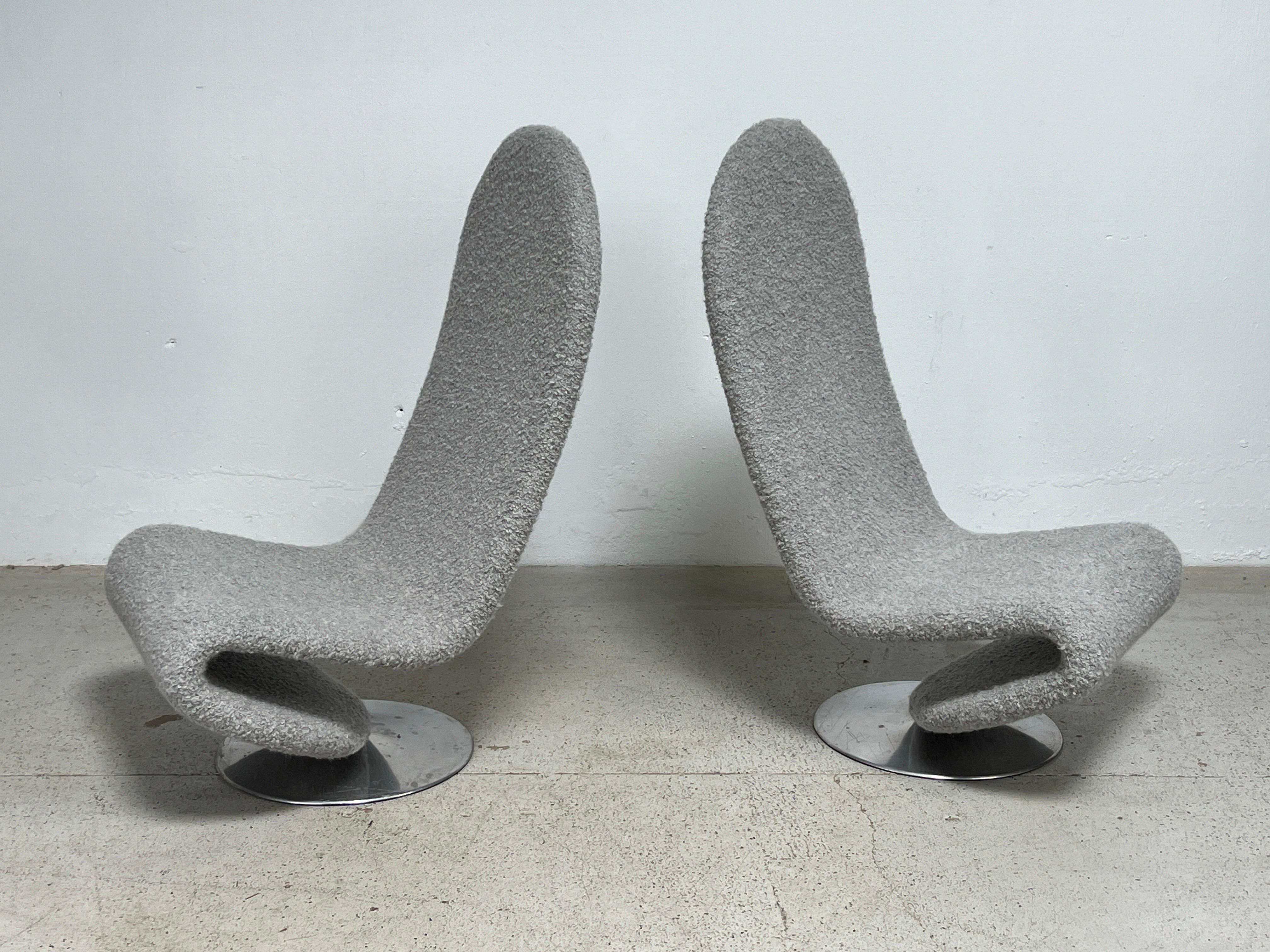Pair of High Back Lounge Chairs by Verner Panton In Good Condition For Sale In Dallas, TX