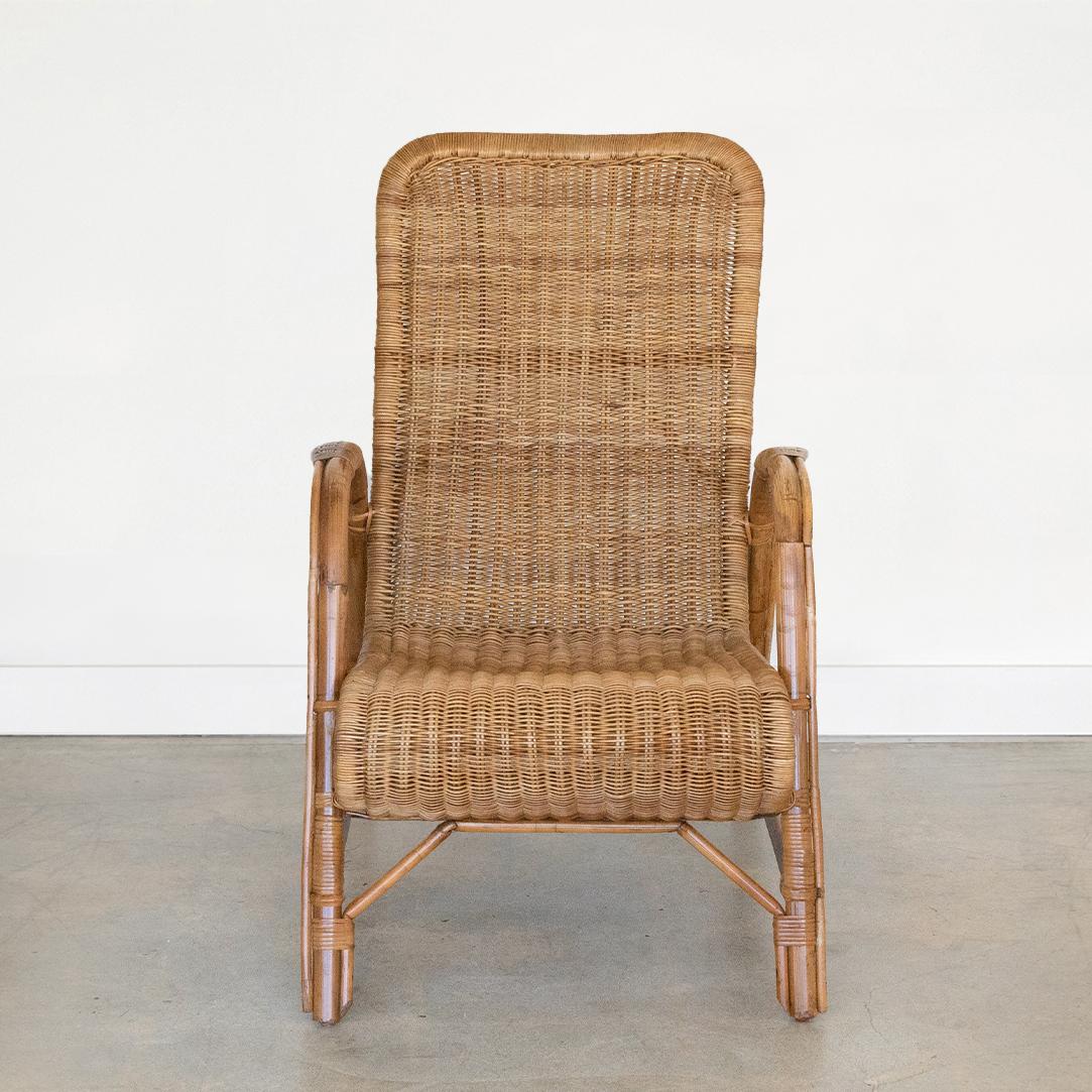 Pair of High Back Wicker Chairs In Good Condition In Los Angeles, CA
