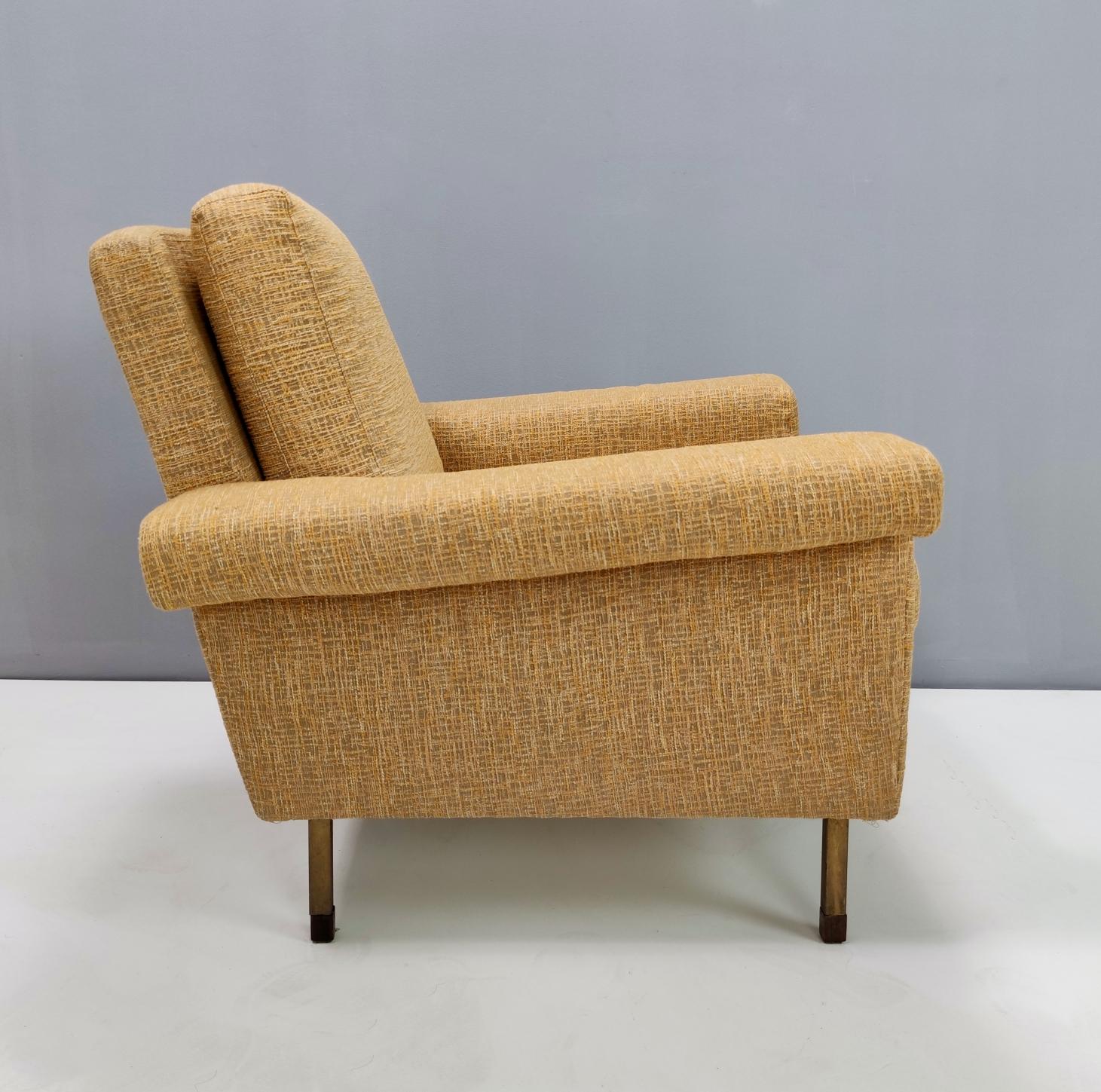Pair of High-Quality Vintage Honey Yellow Fabric Armchairs, Italy In Good Condition In Bresso, Lombardy