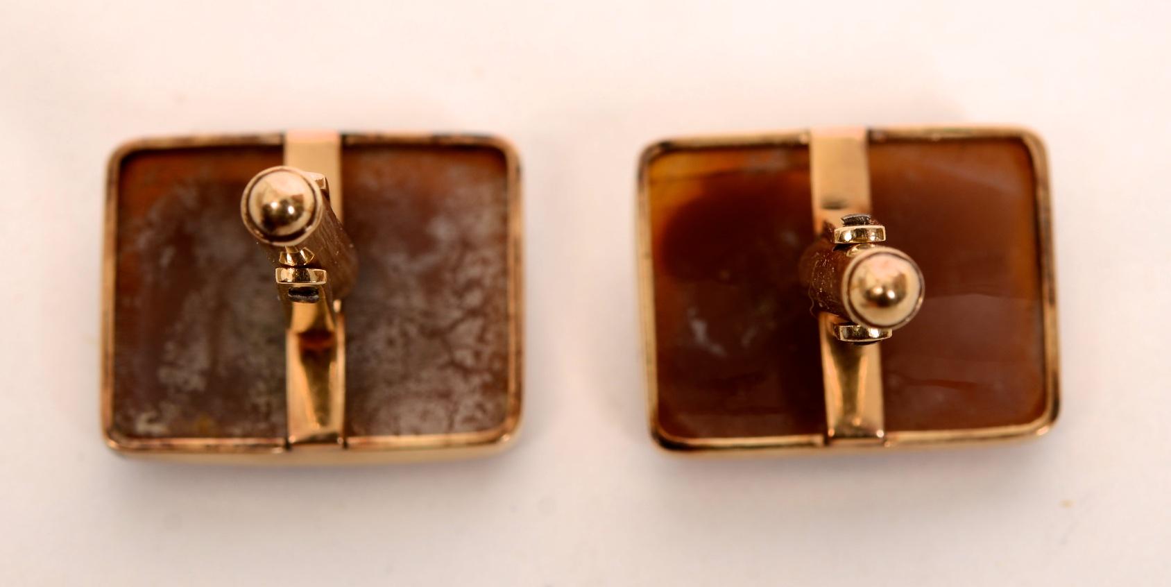 Pair of High Relief Carved Sardonyx Shell Cameo Cufflinks of a Devil, 14 Karat In Good Condition In valatie, NY