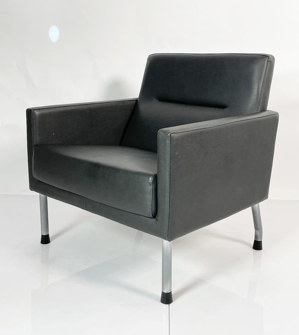 Pair of Highback-Sidewalk Lounge Chairs by Brayton International For Sale 2