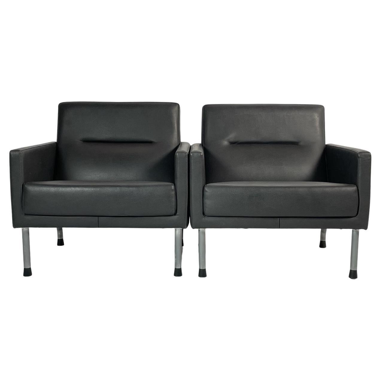 Pair of Highback-Sidewalk Lounge Chairs by Brayton International For Sale