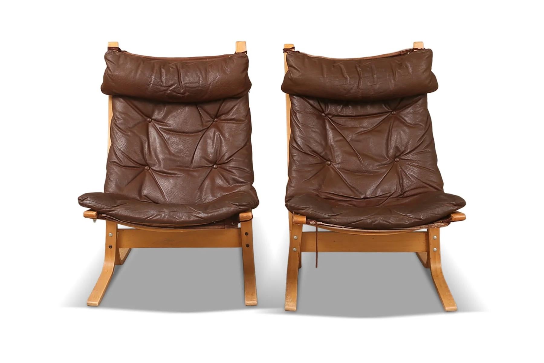 Mid-Century Modern Paire de chaises longues 