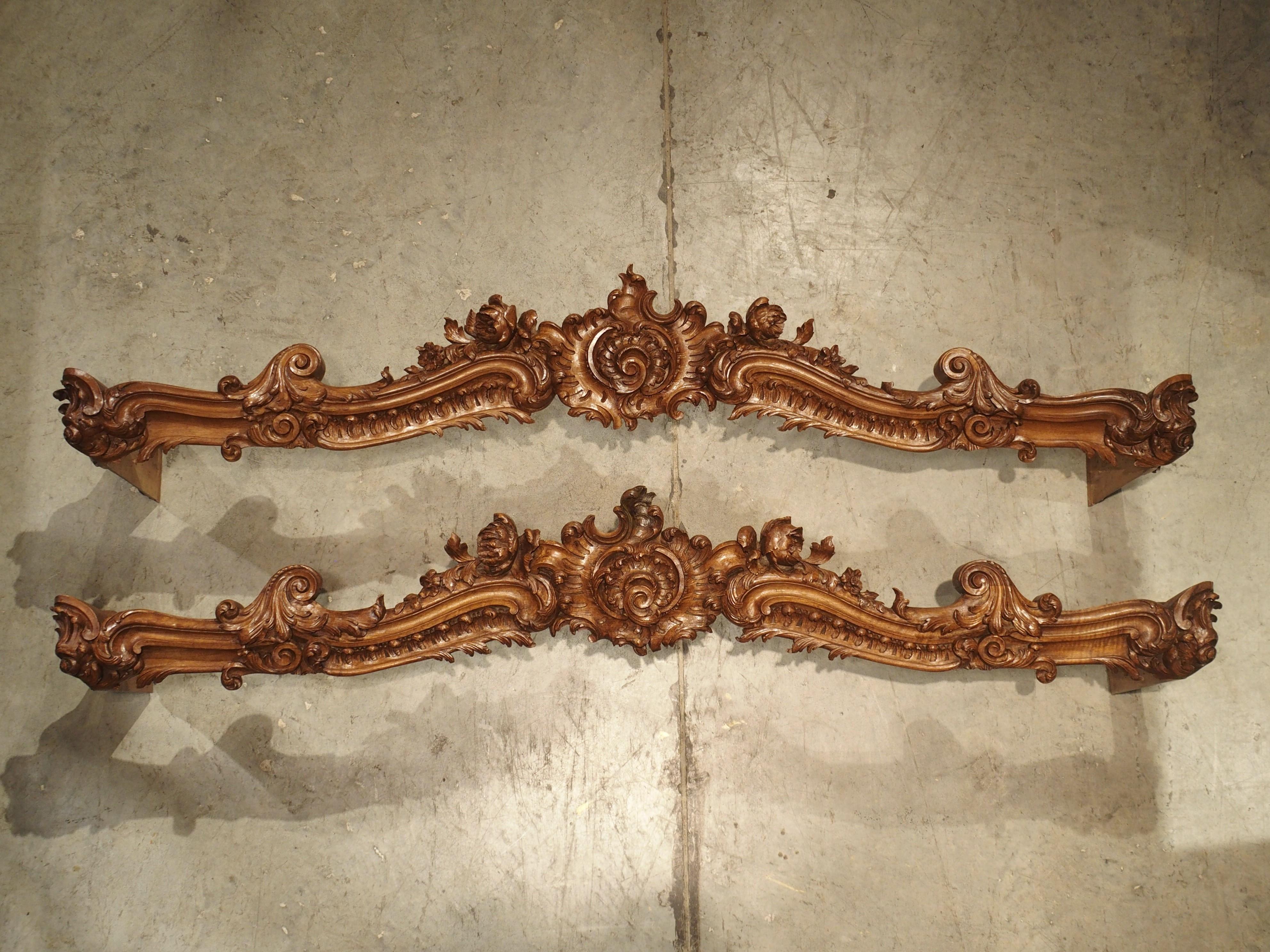 Pair of Highly Carved French Louis XV Style Walnut Valances, Late 19th Century In Good Condition In Dallas, TX