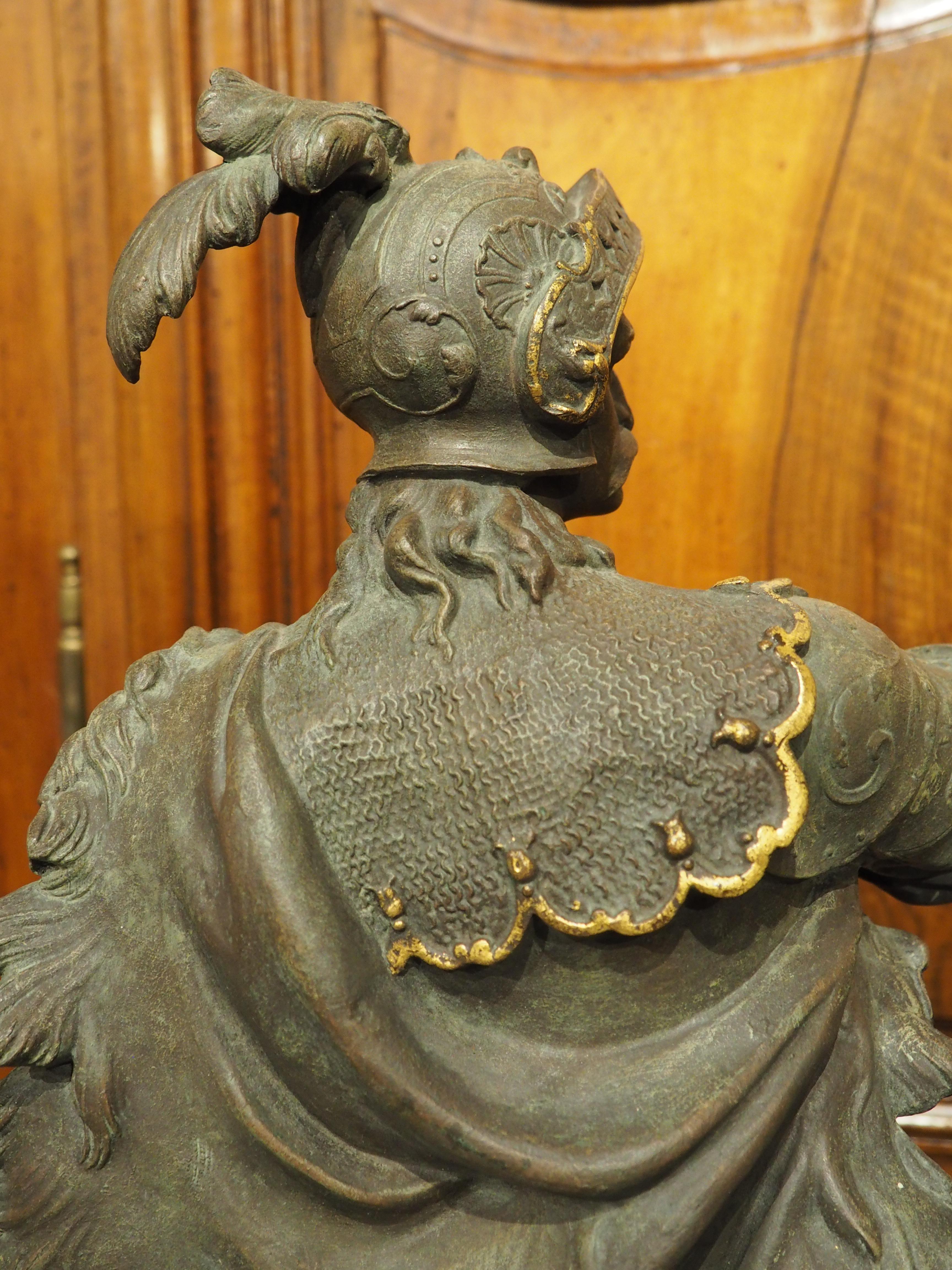Fin du XIXe siècle Paire de figurines militaires anciennes moulées très détaillées avec accents dorés en vente