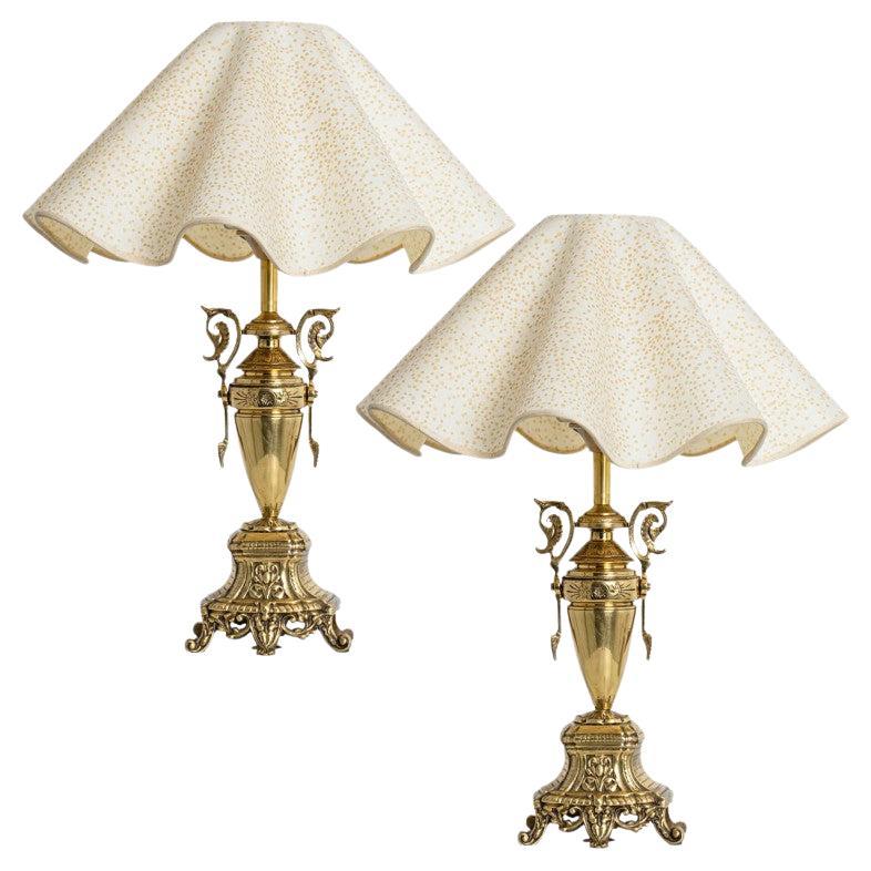 Pair of Highly Detailed Table Lamps with Brass Base and Wavy Ecru Lampshade, 
55 For Sale