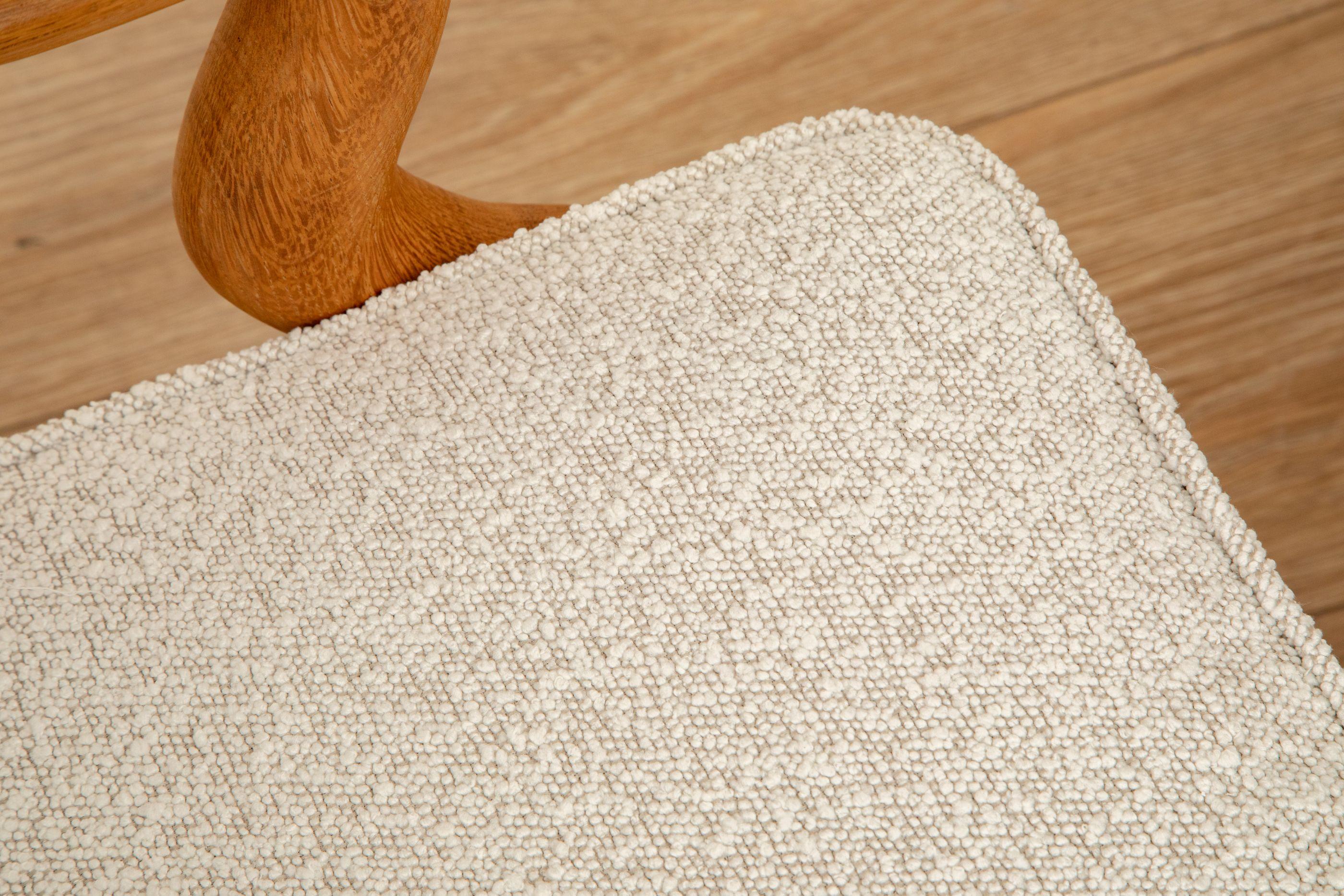 Paire de chaises longues His and Her de Guillerme et Chambron en chêne blanc en vente 3