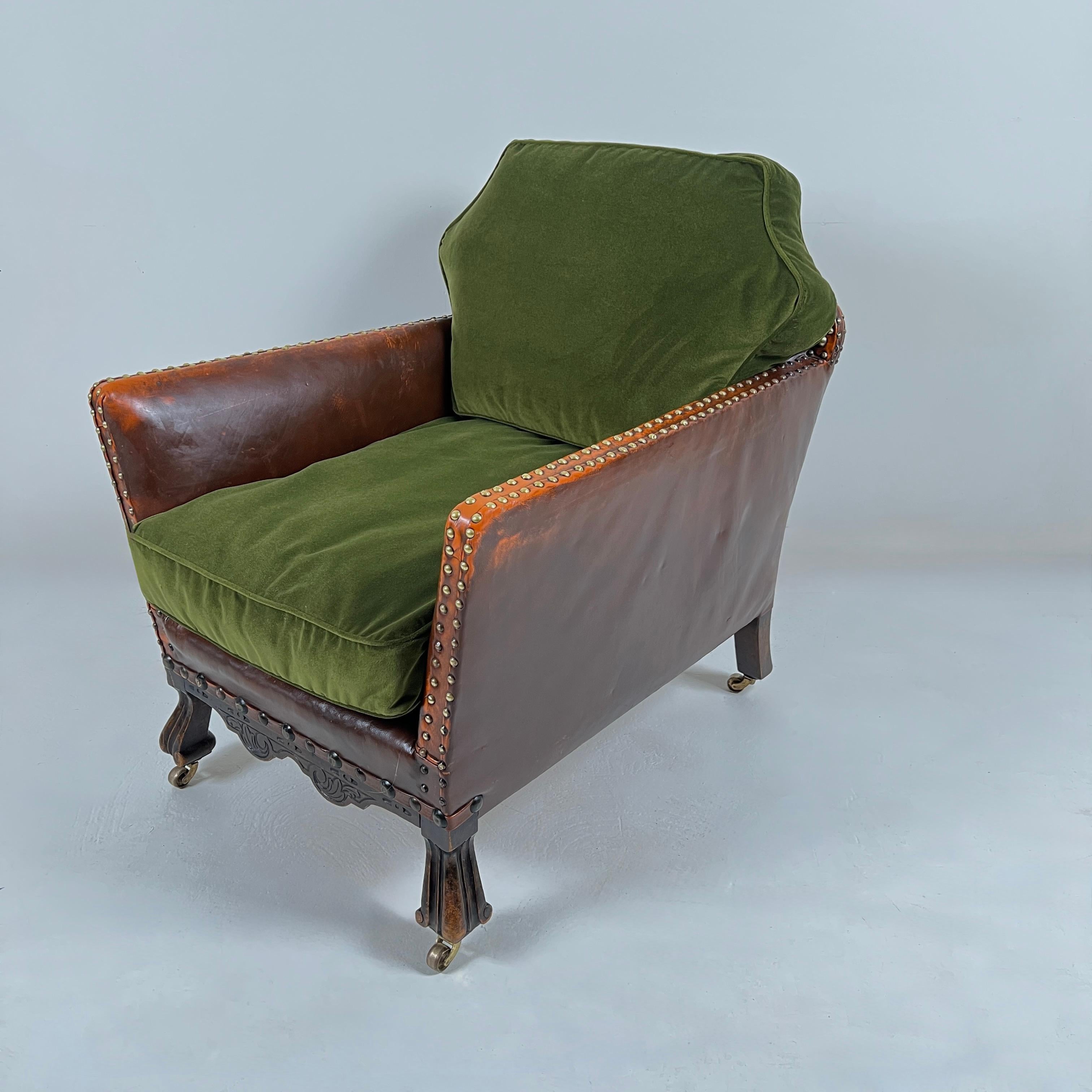 Coppia di sedie da club in pelle francese per lui e per lei in vendita 4