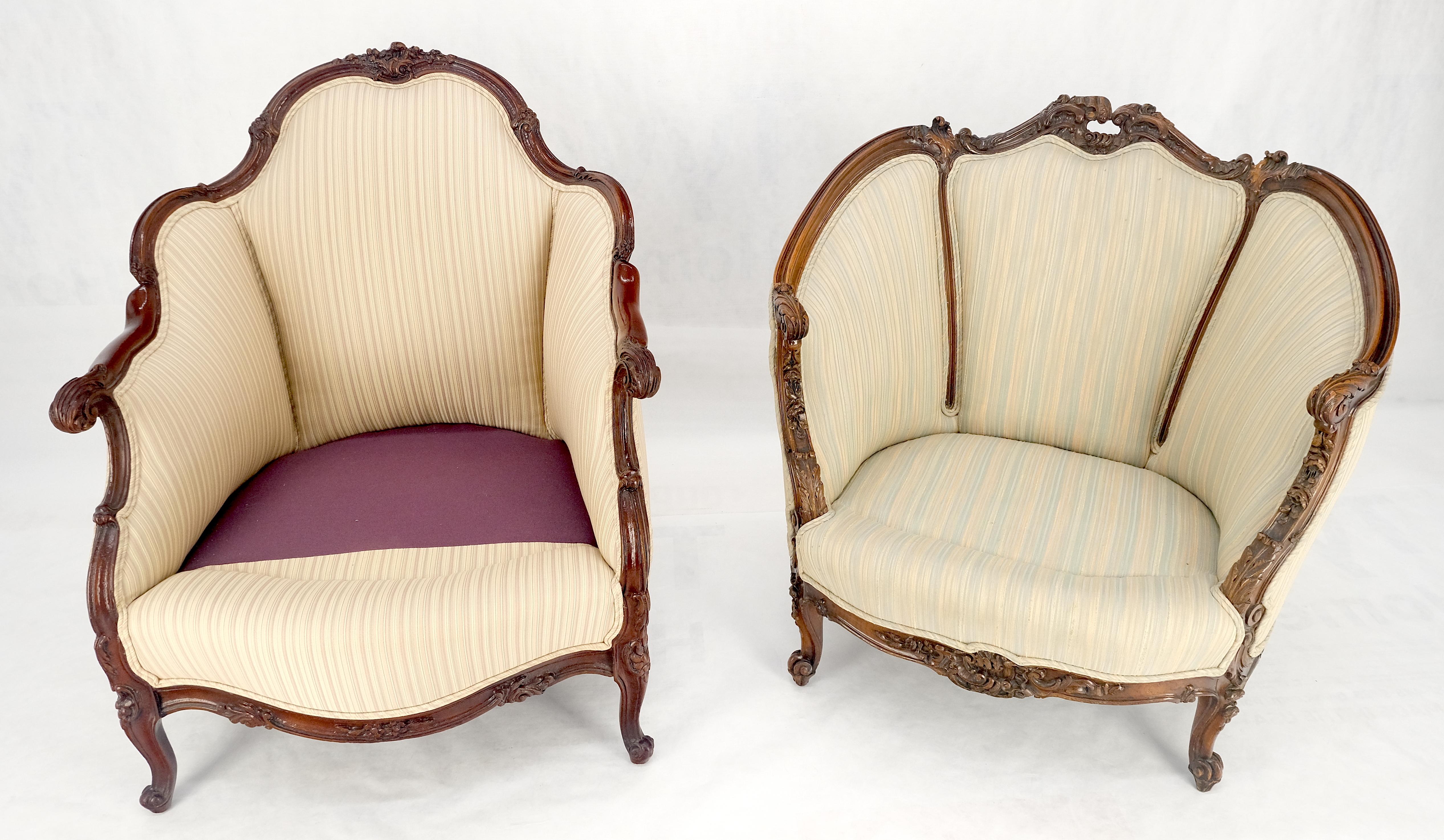 20ième siècle Paire de fauteuils de salon Louis XV en acajou sculpté, propres à lui et à elle. en vente