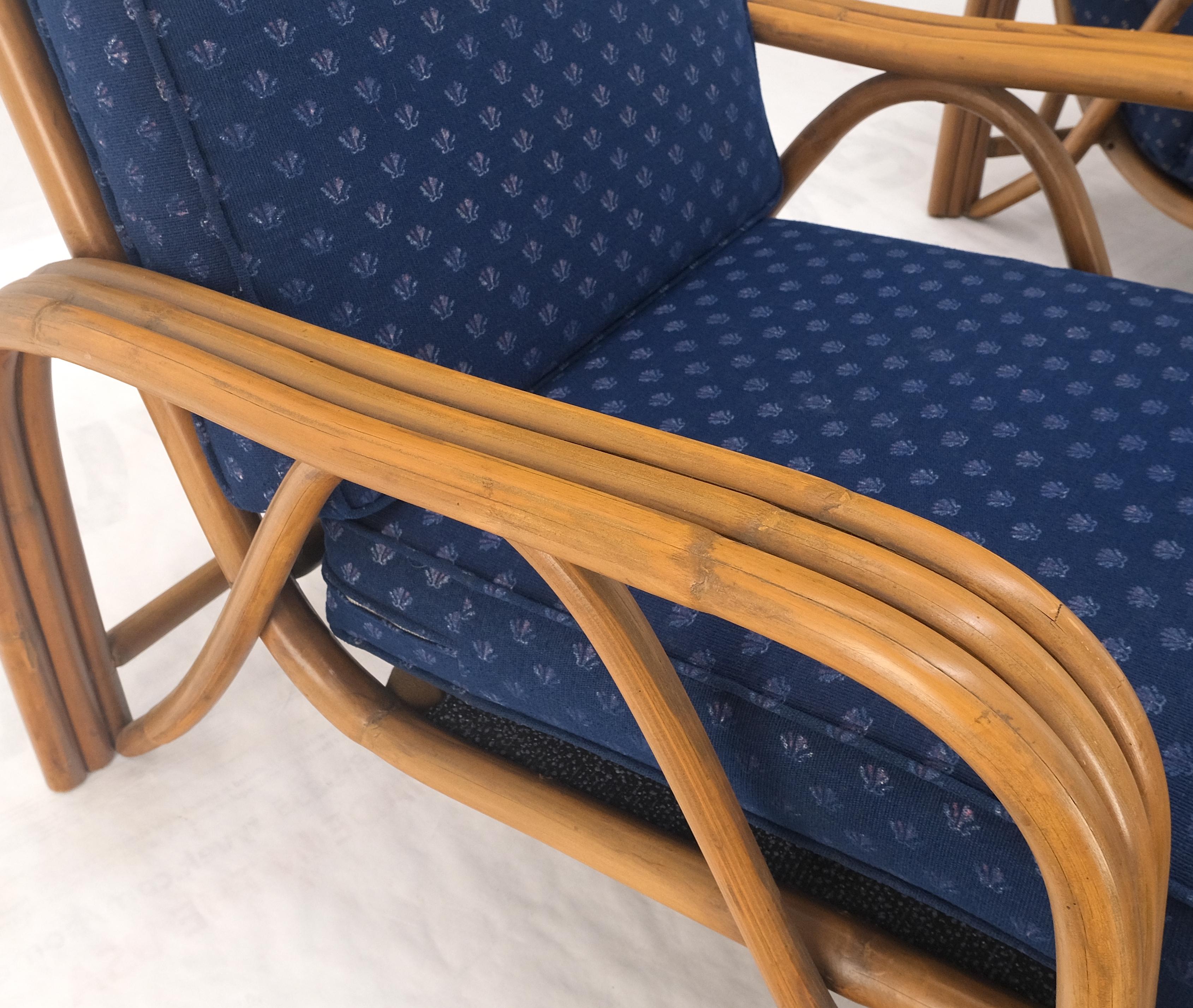Pair of His & Hers Rattan Bamboo Mid Century Modern Lounge Chairs Ottoman MINT!
Großer Stuhl: 28in x 32in x 34in Sitzhöhe: 14.5in
Ottomane: 21in x 27in x 17in Sitzhöhe: 16
Kleiner Stuhl: 32in x 28.5in x 29in Sitzhöhe: 16

