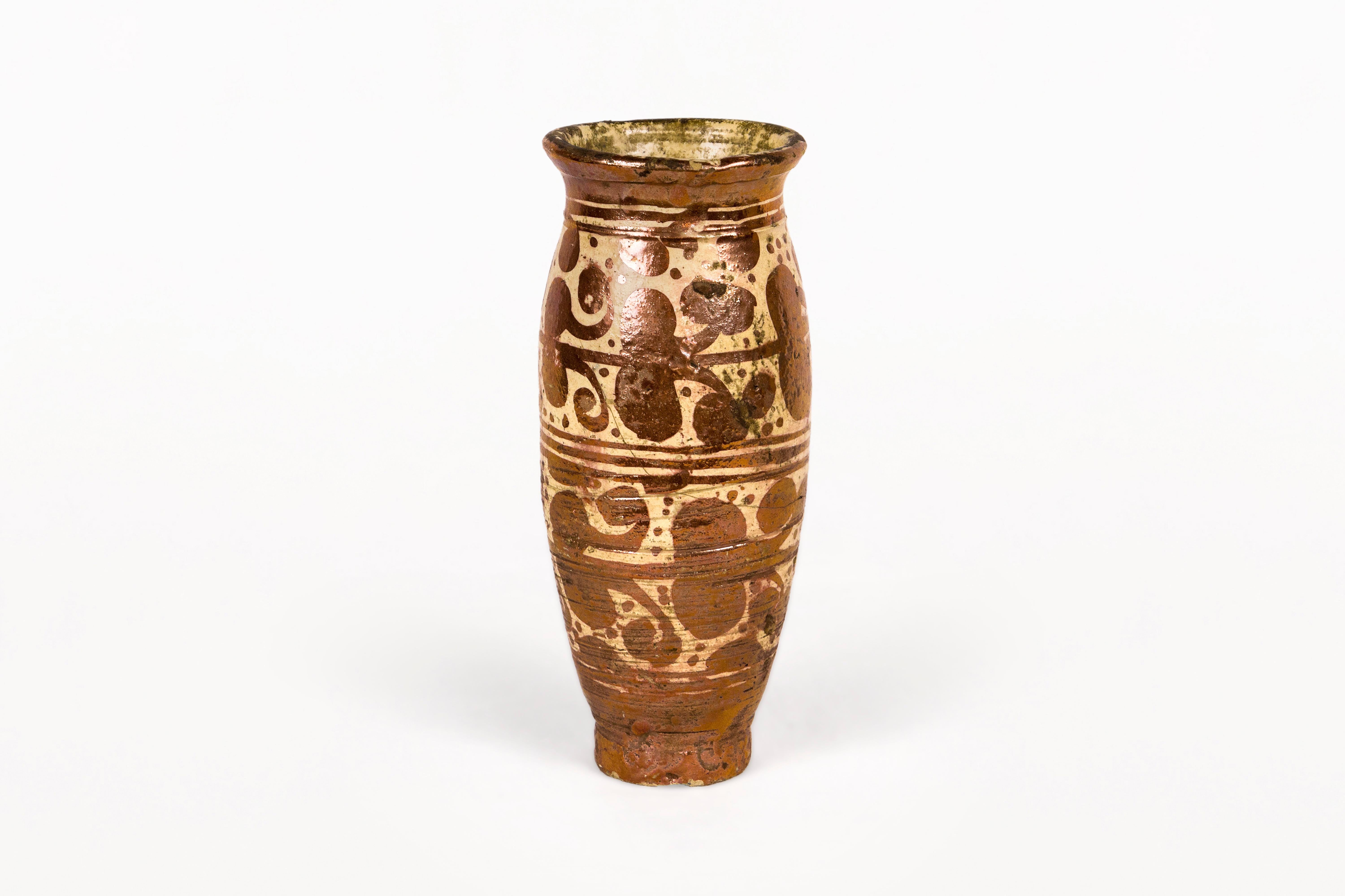 DESCRIPTION: Pair of Hispano-Moresque Copper Lustre Honey Pots, XVII Century, Spain.  
Two Hispano-Moorish ceramic honey pots from Manises with a decoration called 