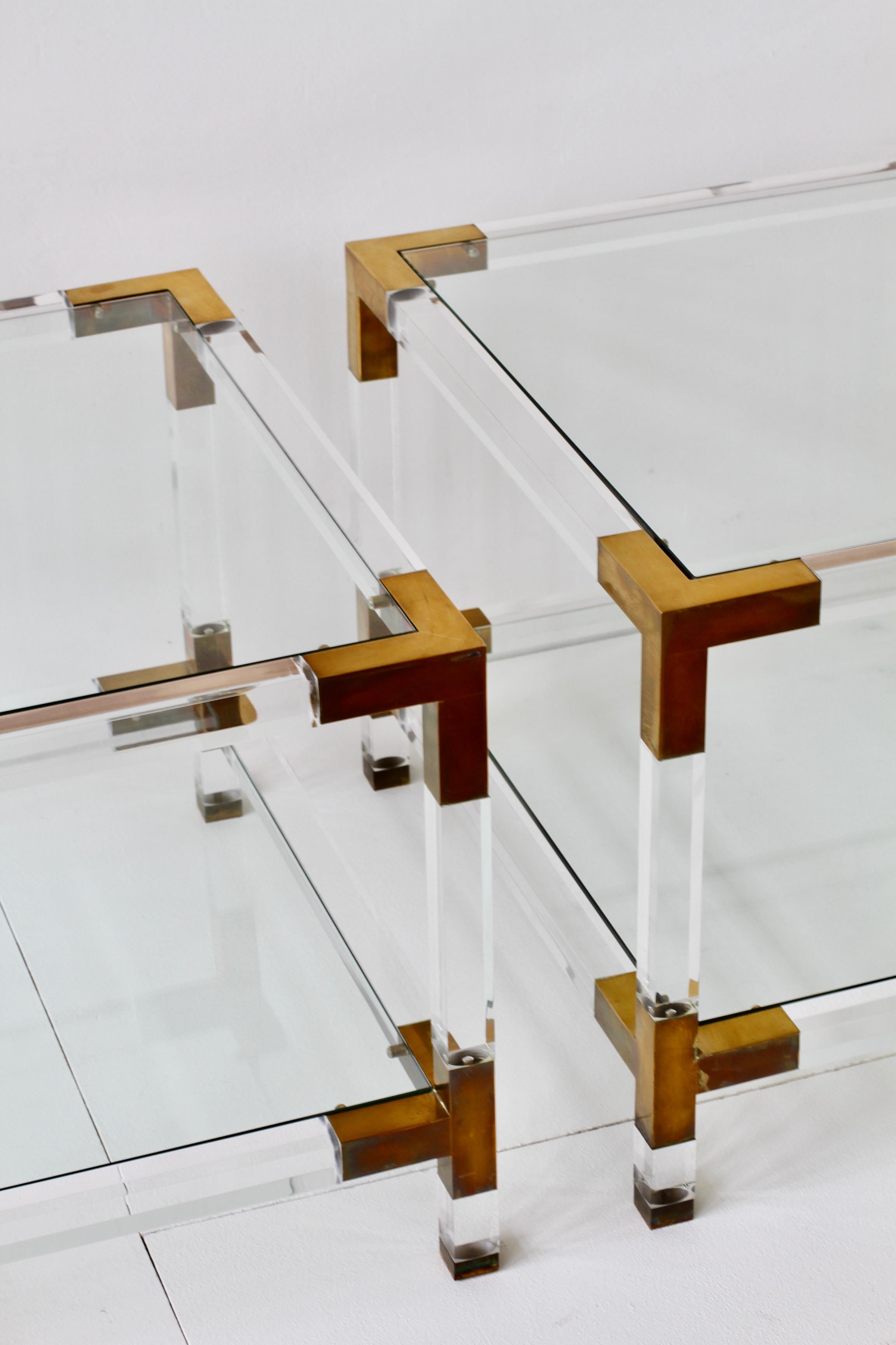 Pair of Hollis Jones Style Vintage Acrylic/Lucite Brass Side Tables, circa 1970s For Sale 3