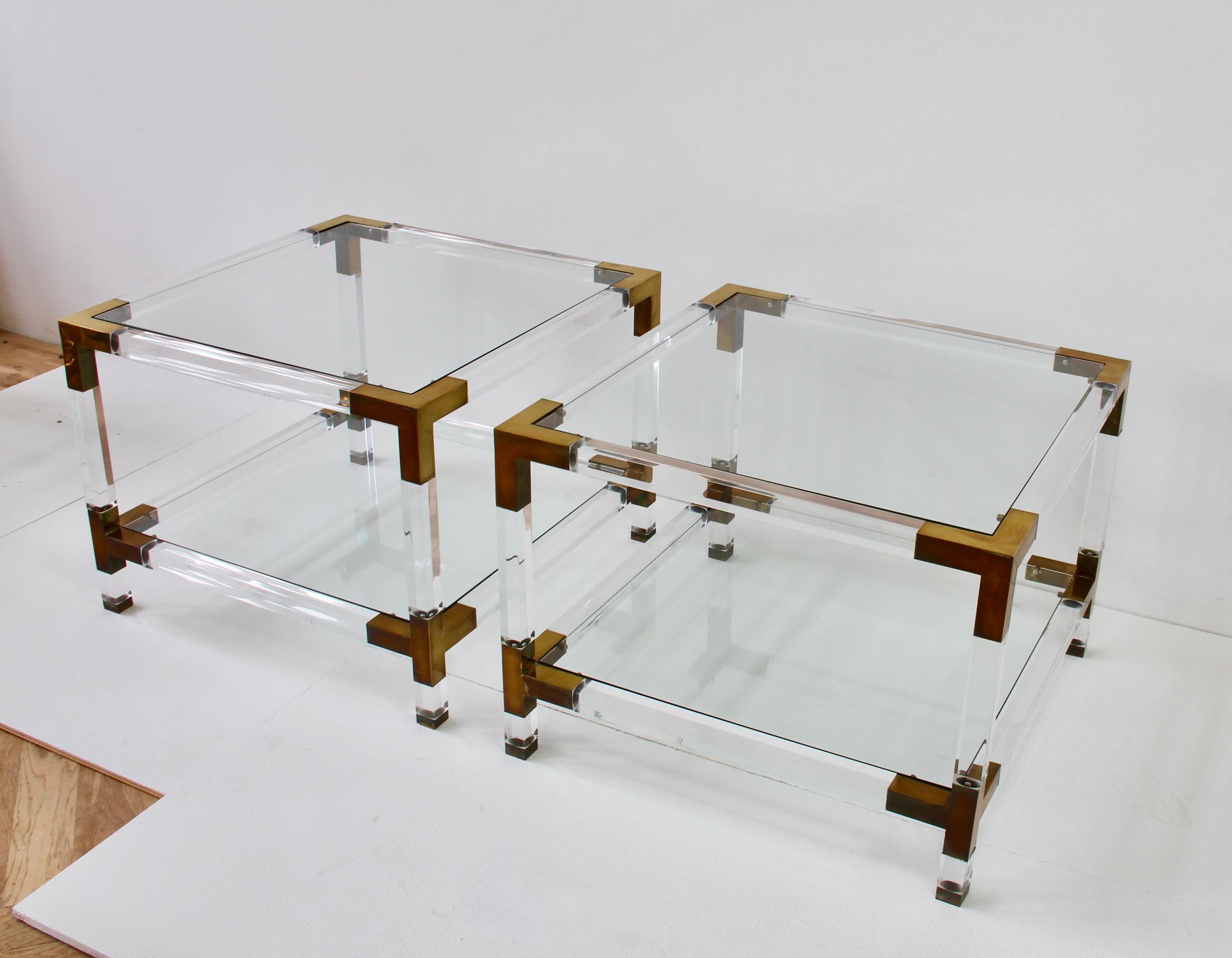 Italian Pair of Hollis Jones Style Vintage Acrylic/Lucite Brass Side Tables, circa 1970s For Sale