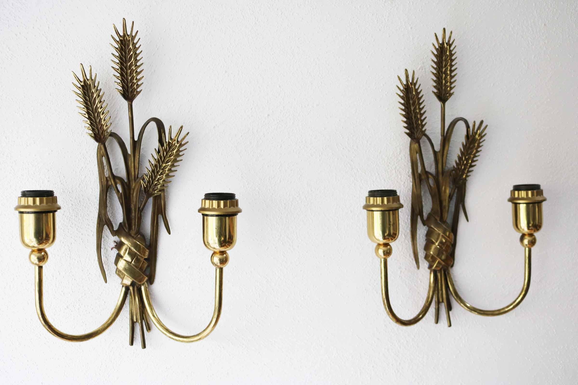 Late 20th Century Pair of Hollwood Regency Sconces, 1970s For Sale