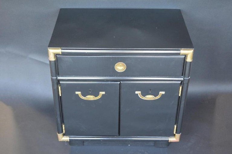 Pair of Hollywood Regency 1940s-1950s Nightstands In Good Condition For Sale In Los Angeles, CA