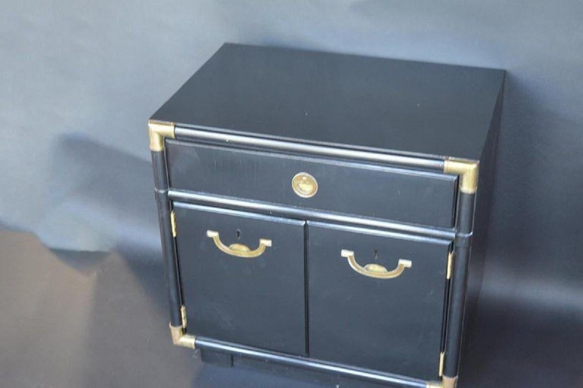 Pair of Hollywood Regency 1940s-1950s Nightstands In Good Condition For Sale In Los Angeles, CA