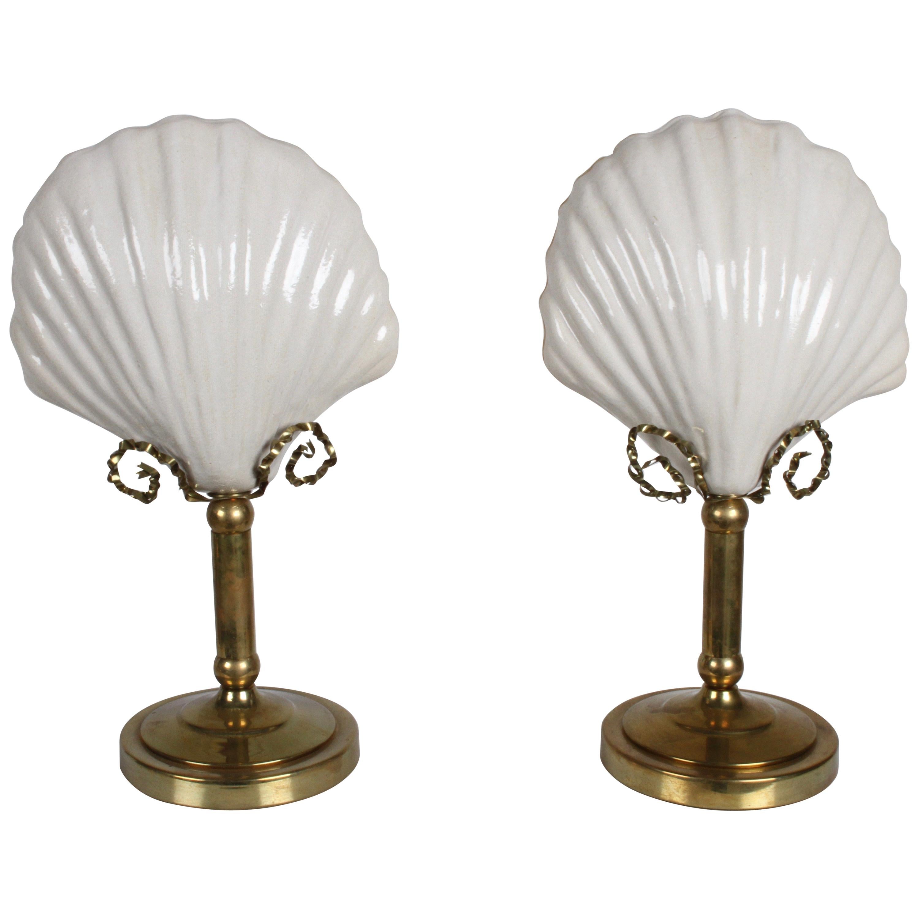 Pair of Hollywood Regency 1970s Hart Associates Ceramic Shell & Brass Lamps For Sale