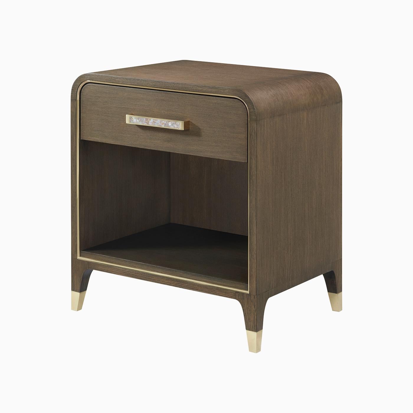 Contemporary Pair of Hollywood Regency Bedside Tables For Sale