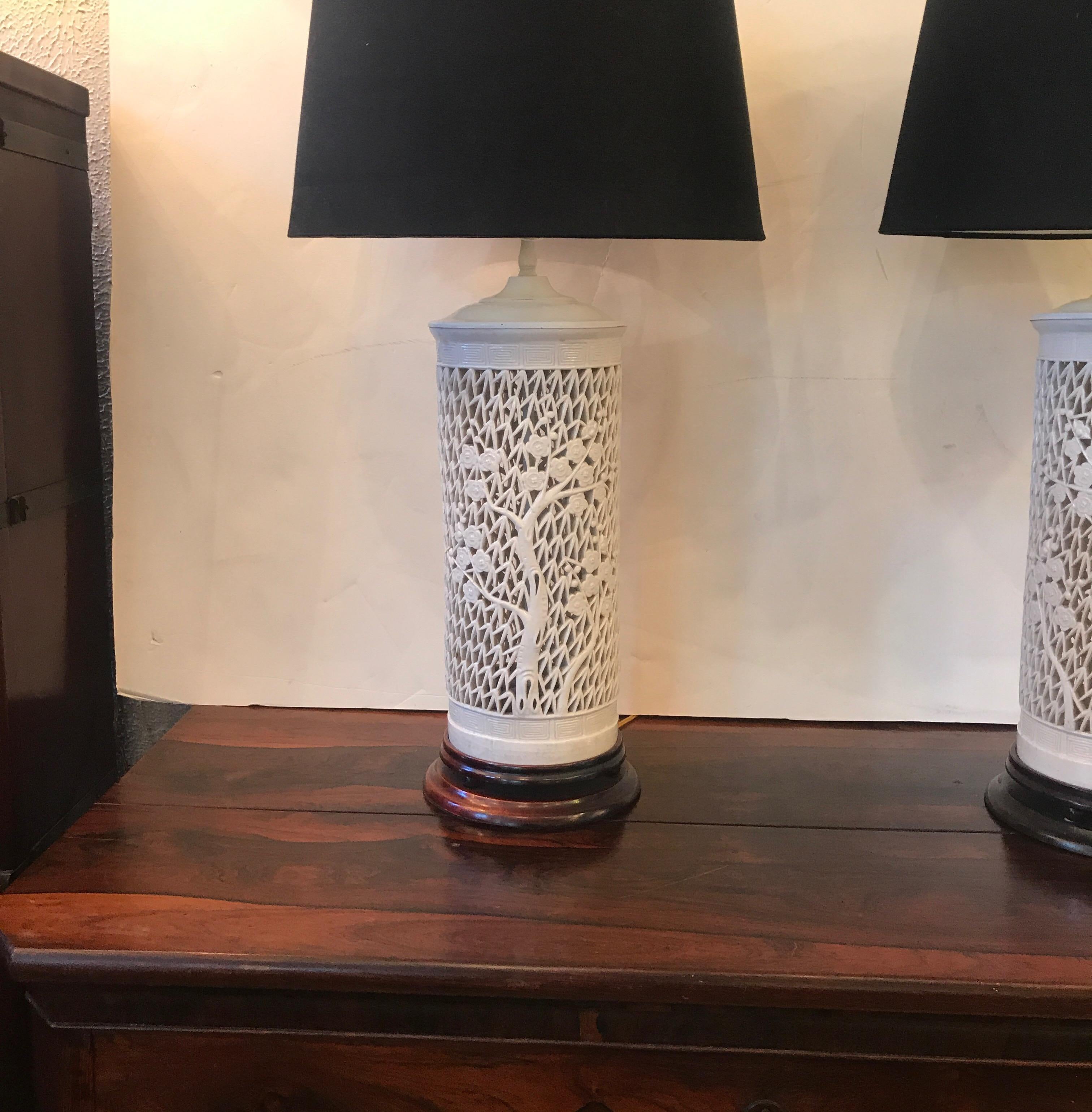 Pair of Hollywood Regency Blanc de Chine Porcelain Lamps In Excellent Condition In Lambertville, NJ