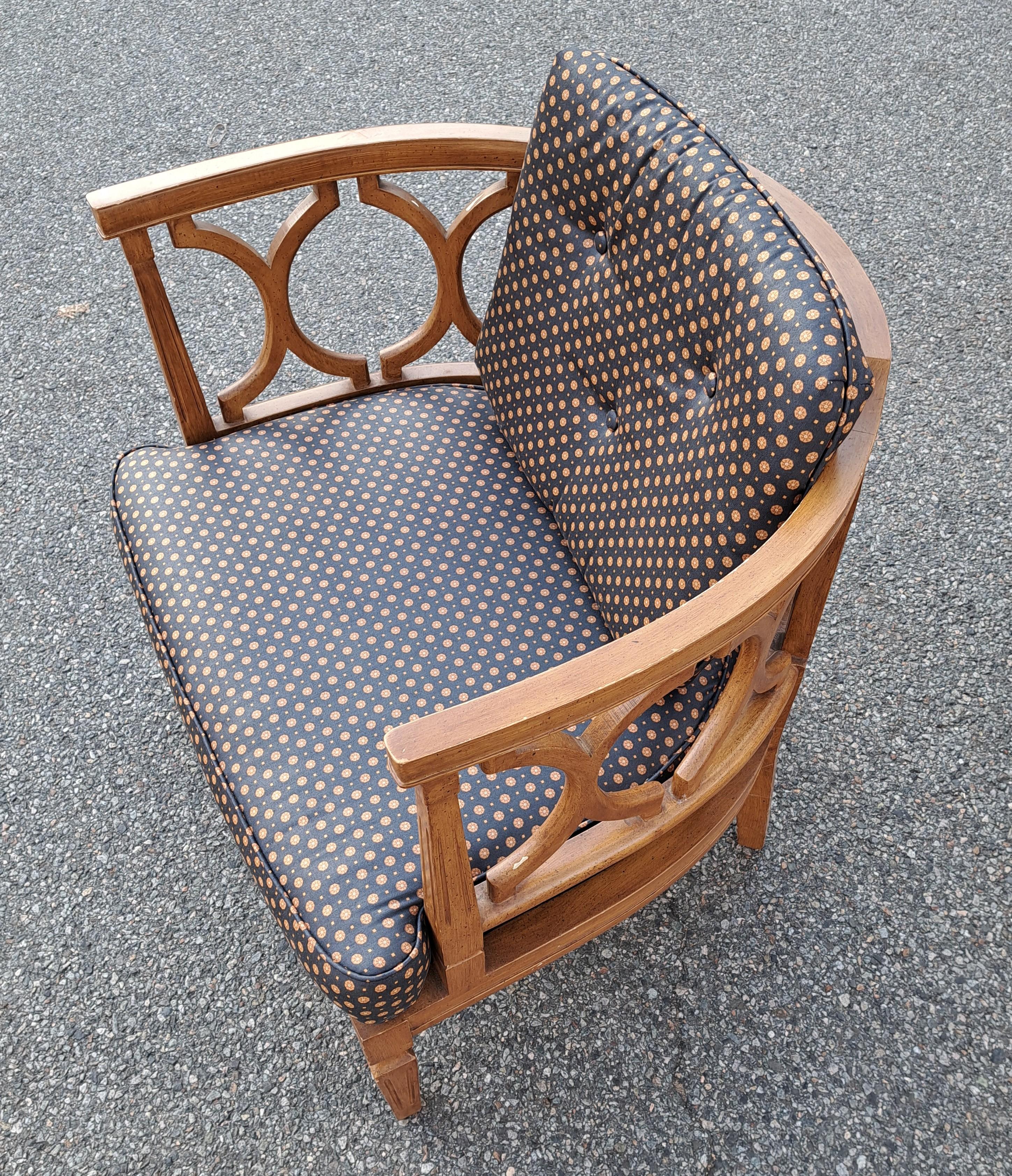 20th Century Pair of Hollywood Regency Carved Curved Back Bucket Chairs For Sale