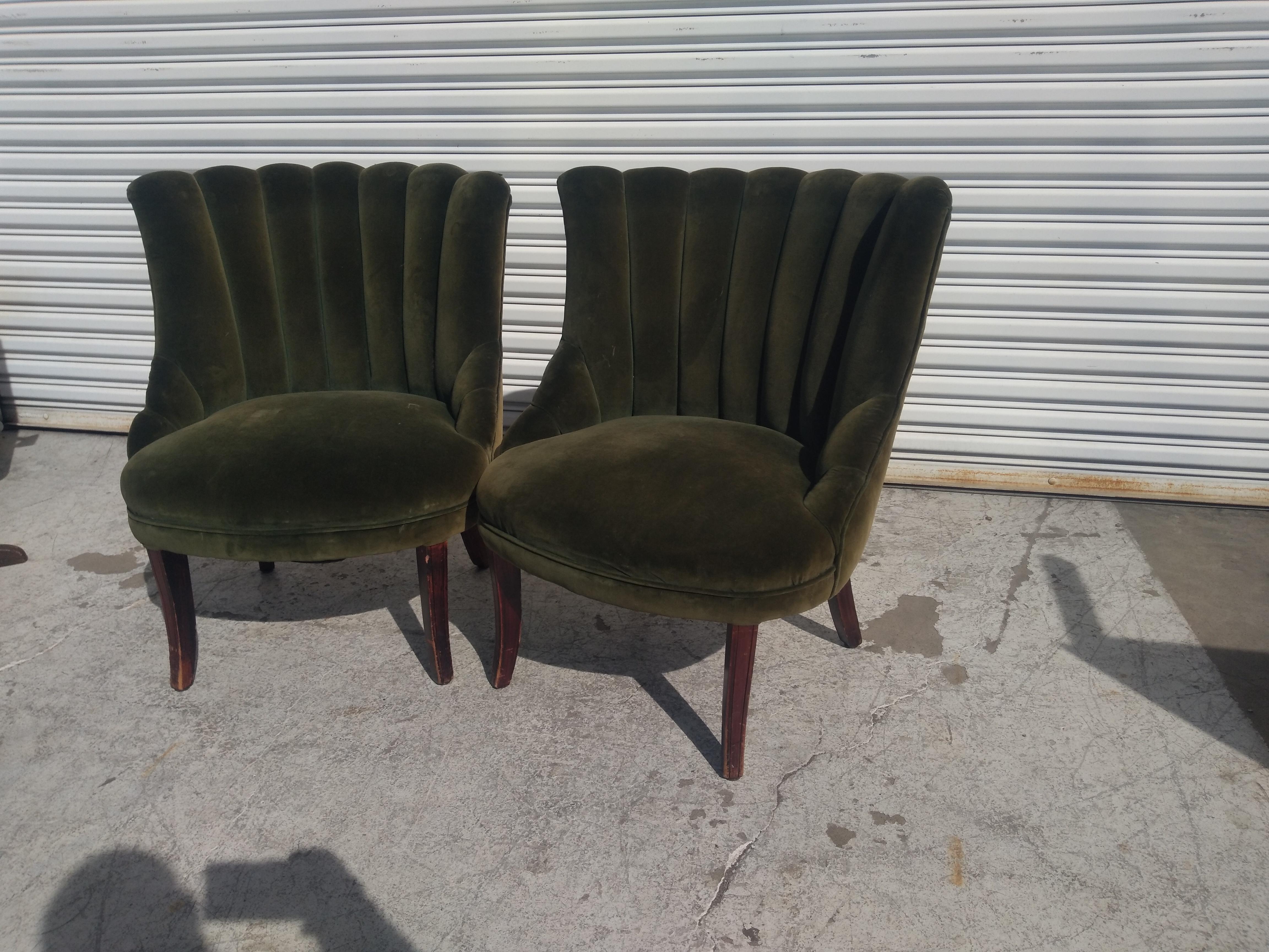 Tissu Paire de chaises pantoufles Hollywood Regency à dossier cannelé en vente