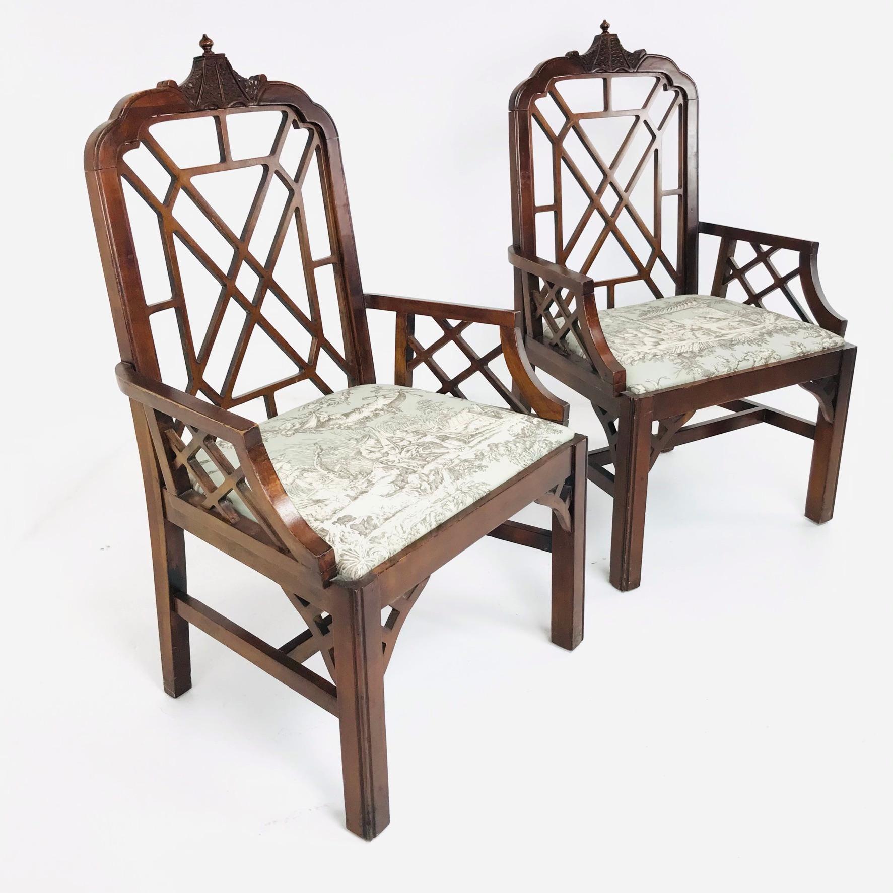 Pair of Hollywood Regency Chinese Chippendale Chairs In Good Condition In Dallas, TX