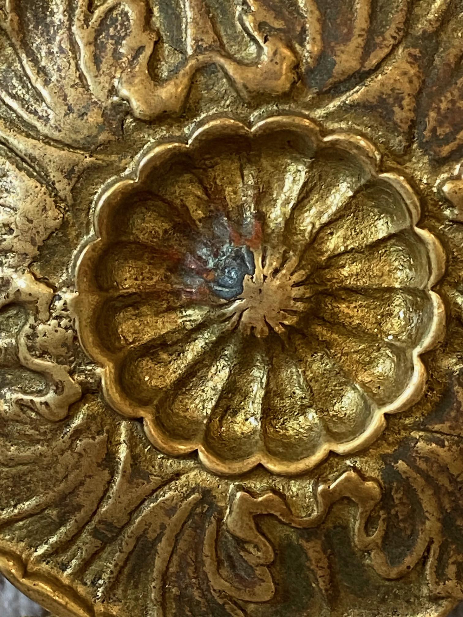 Coppia di maniglie per porte neoclassiche Hollywood Regency Dore' in bronzo in vendita 6
