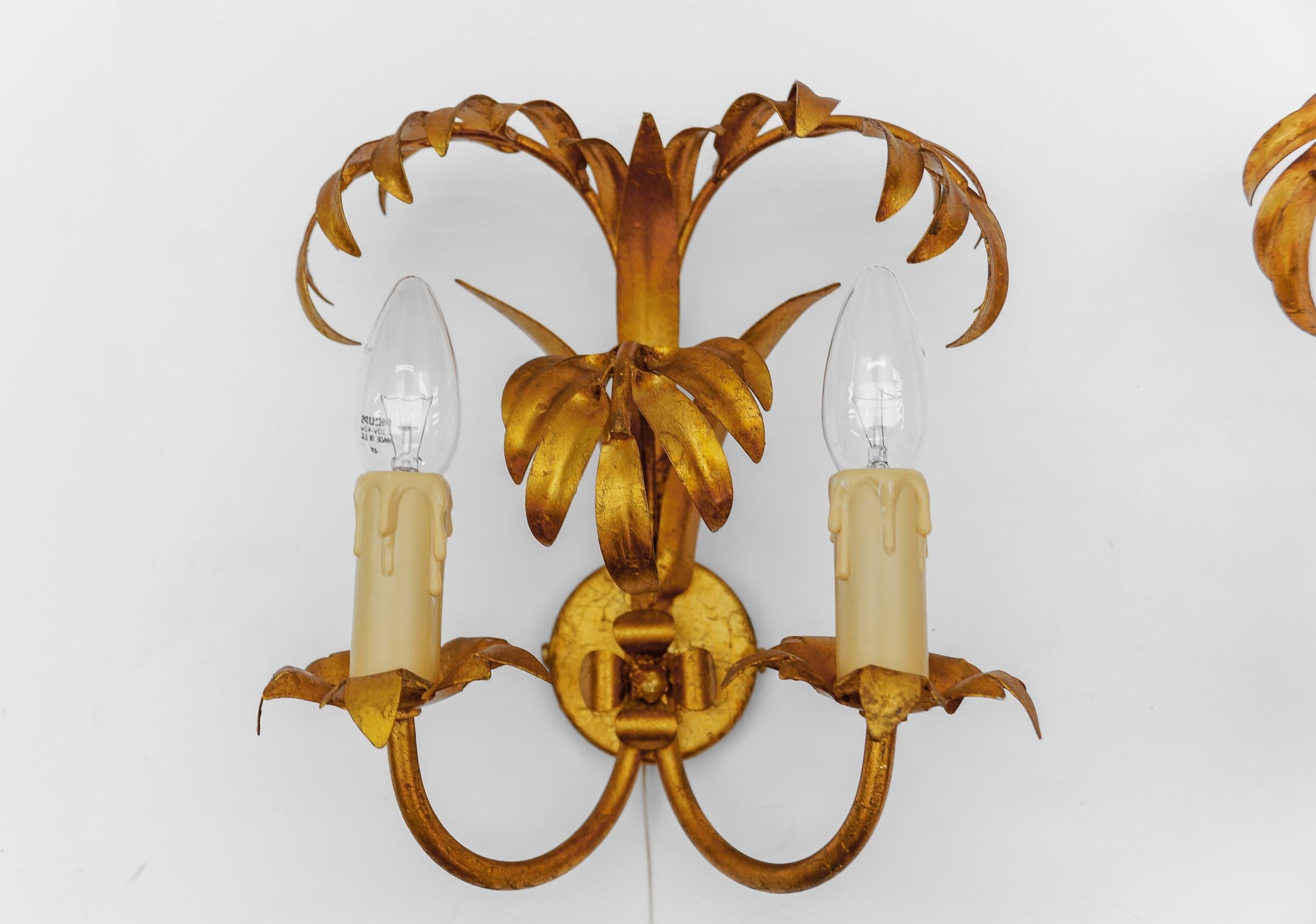Late 20th Century Pair of Hollywood Regency Double Palm Wall Lights by Hans Kögl, Germany, 1970s For Sale