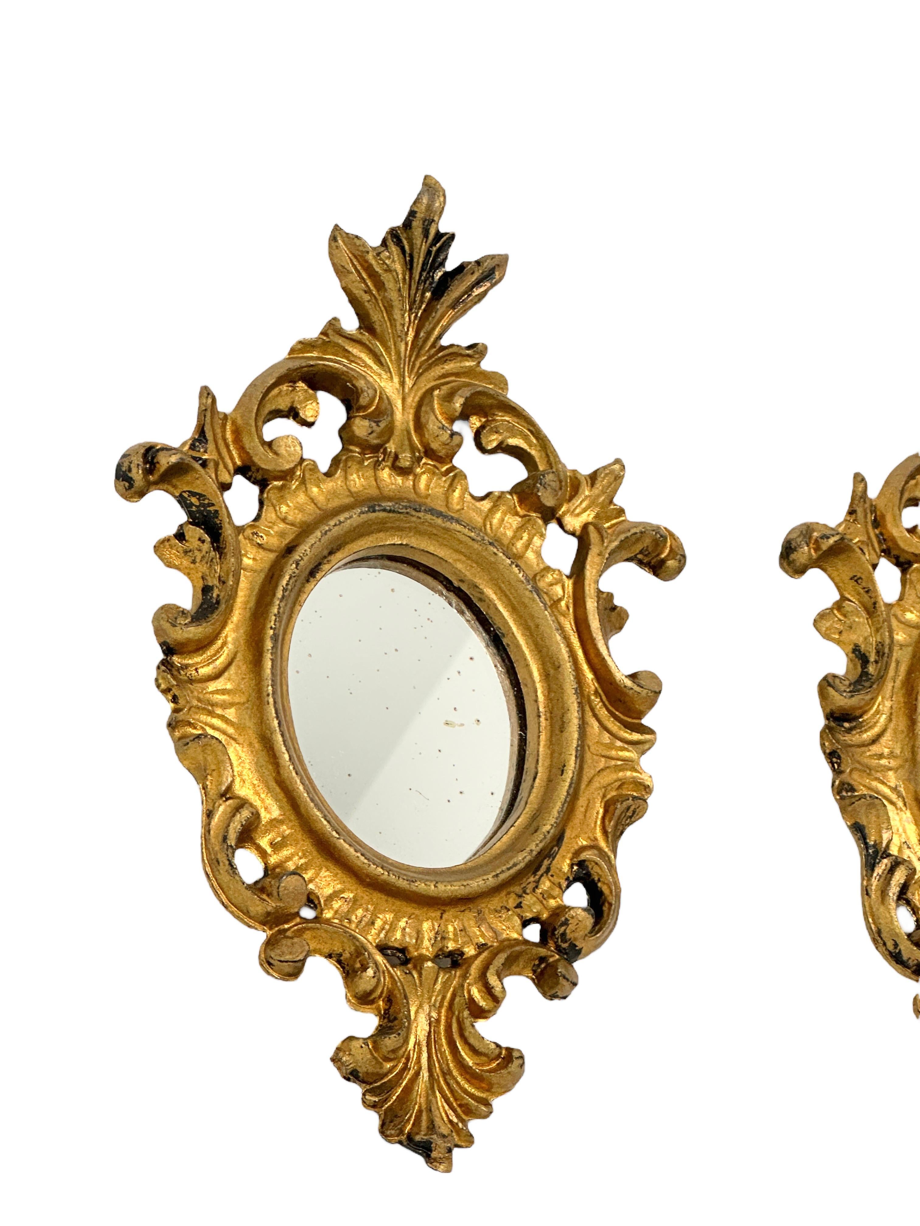 Pair of Hollywood Regency Gilded Tole Toleware Vanity Mirror Vintage Italy 1950s In Good Condition In Nuernberg, DE