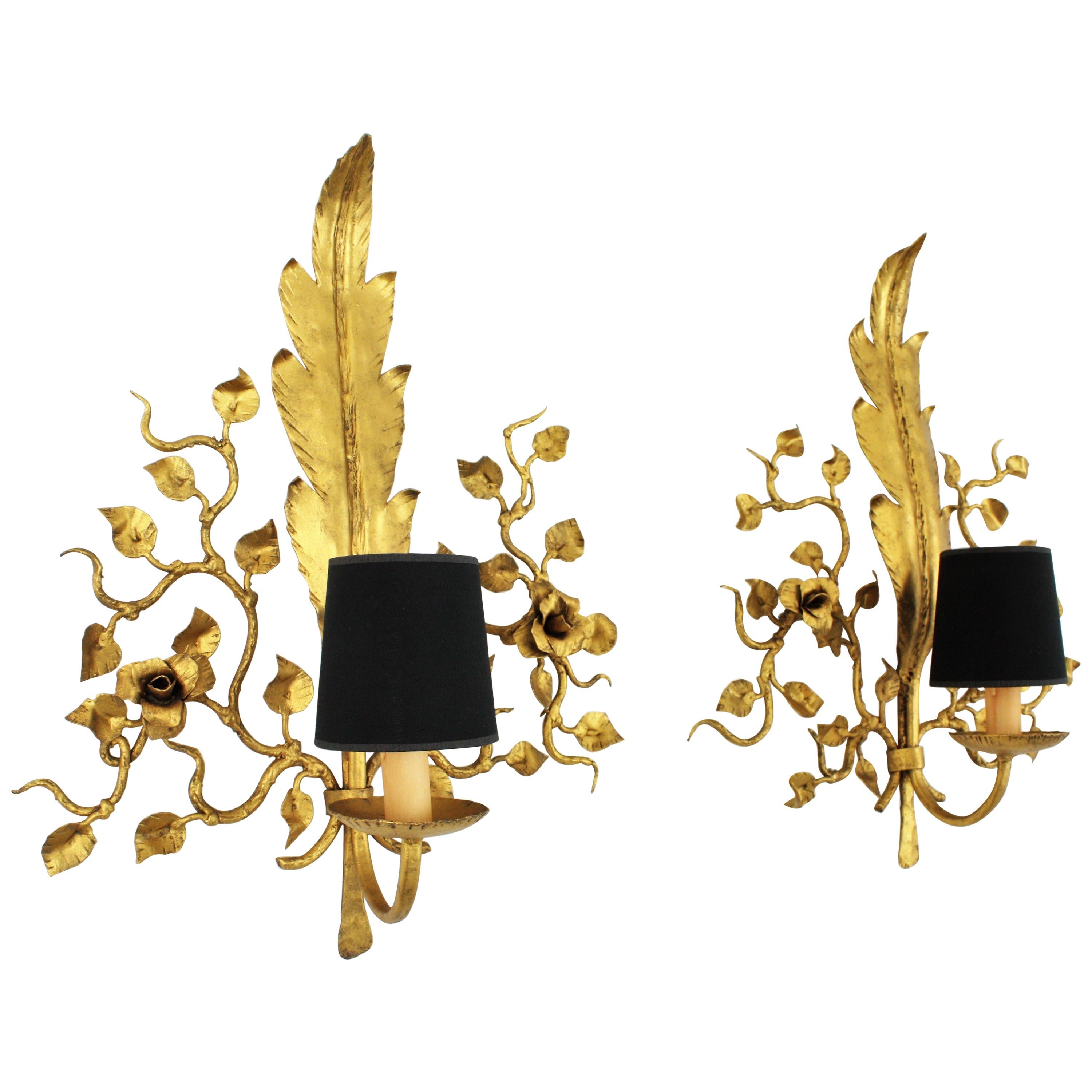 Pair of Hollywood Regency Foliage Floral Wall Sconces in Gilt Iron, 1940s