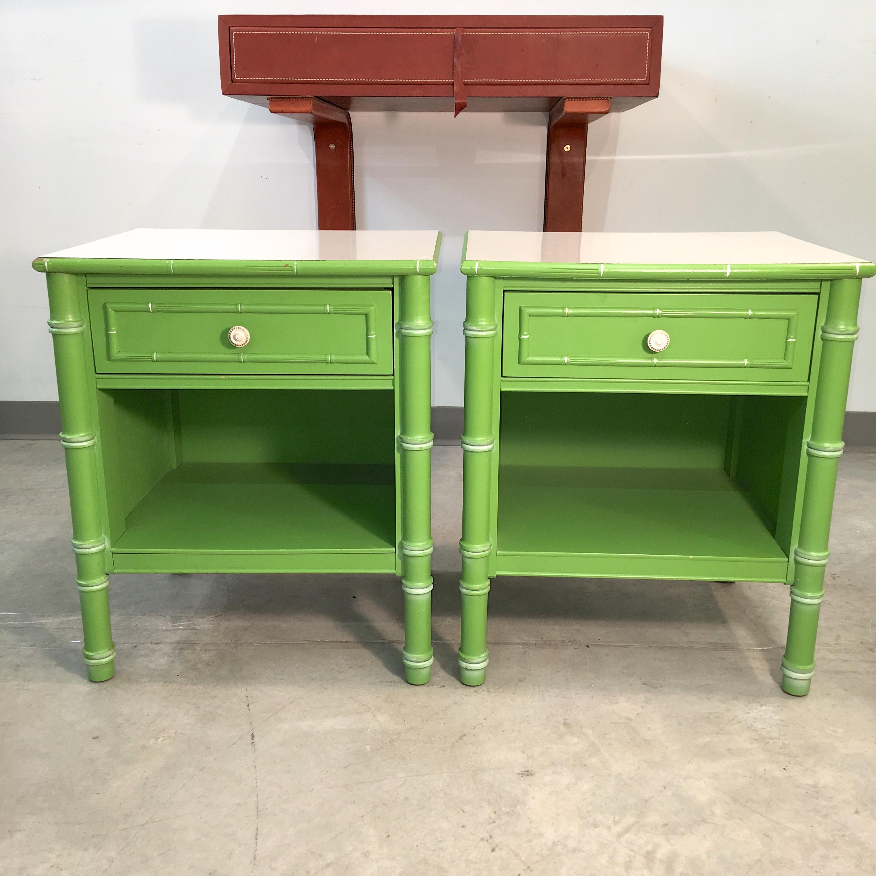 Pair of Hollywood Regency Green Bamboo Nightstands In Good Condition In Hanover, MA