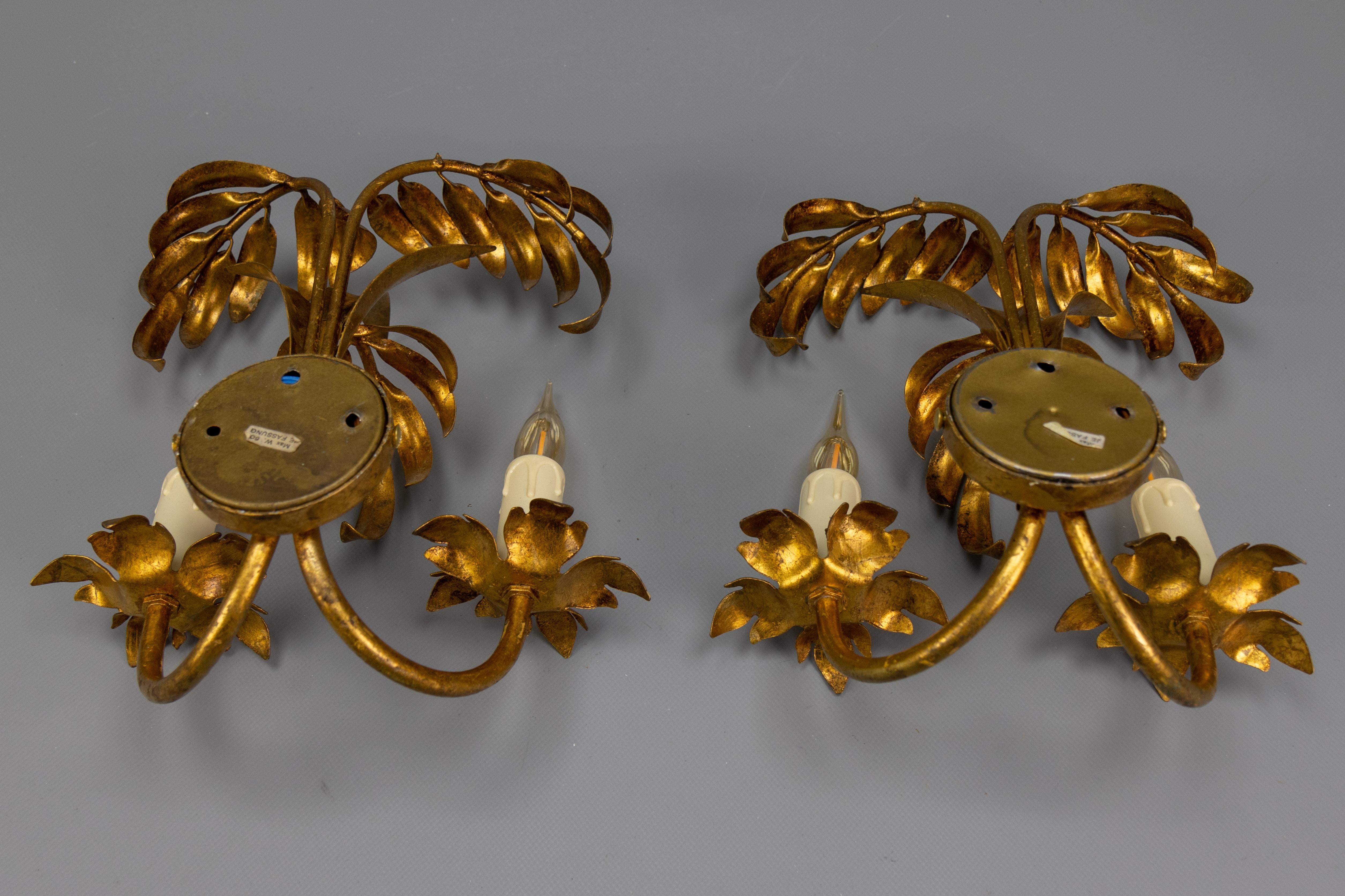 Paire d'appliques murales en métal doré à double bras de palmier Hans Kögl de style régence hollywoodienne en vente 6