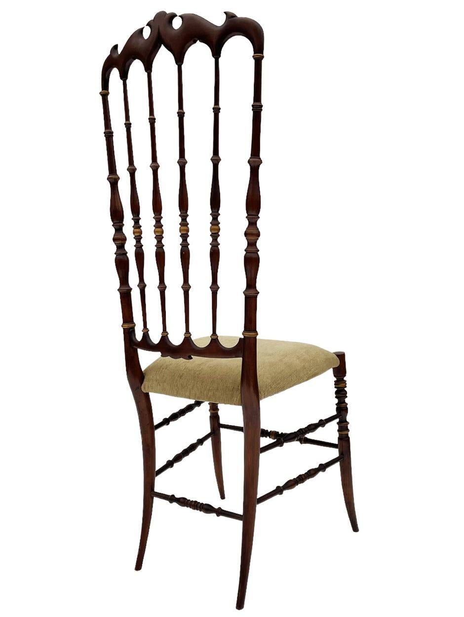 Mid-20th Century Pair of Hollywood Regency Italian Walnut Chiavari Chairs with Tall Ladder Backs  For Sale
