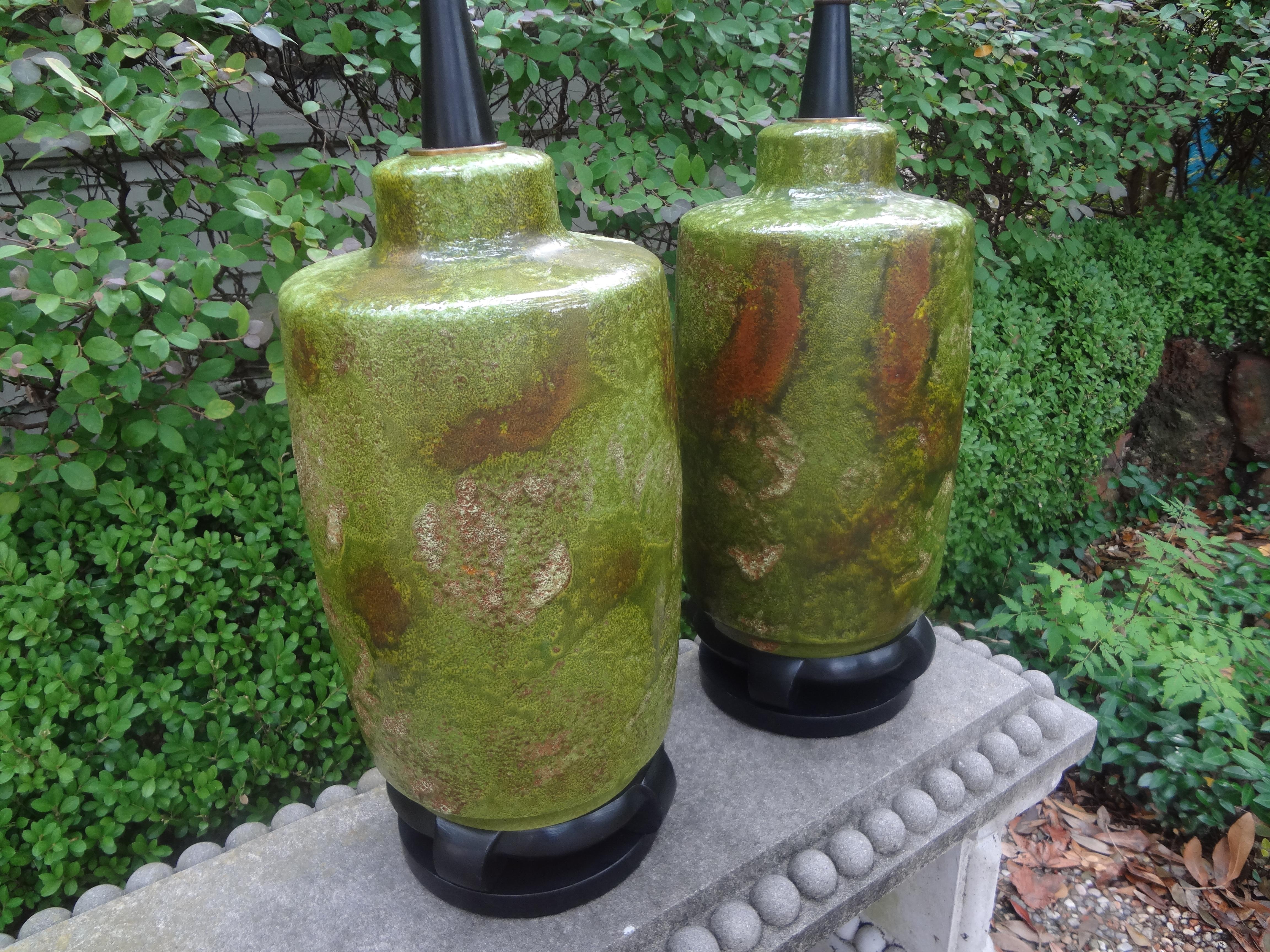 Pair of Hollywood Regency Lamps Attributed to James Mont In Good Condition For Sale In Houston, TX