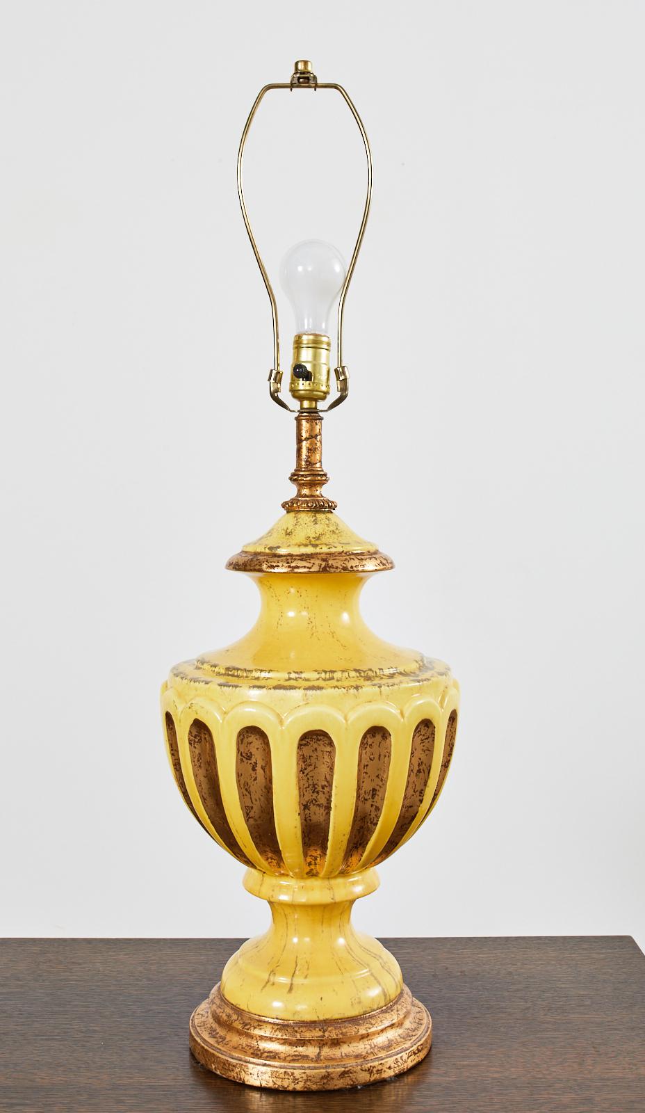 20ième siècle Paire de lampes Hollywood Regency par Nardini Studio of California en vente